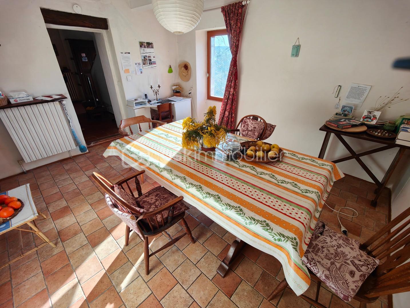 Maison en pierre de 250 m² - IMG20240313172324.jpg