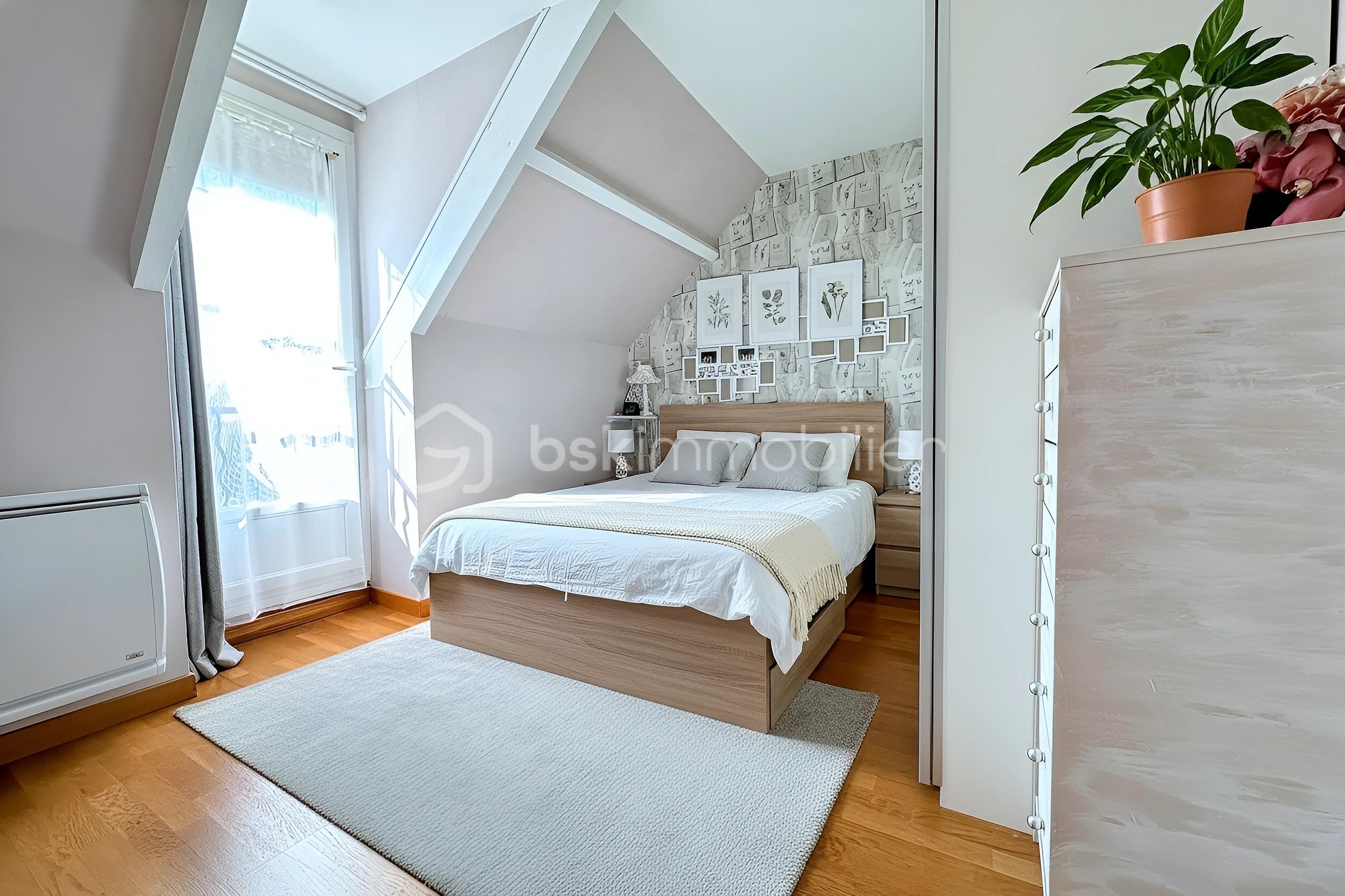 hoqi-3c7e8f1d2aa44bb4986815475ee3070c.jpg