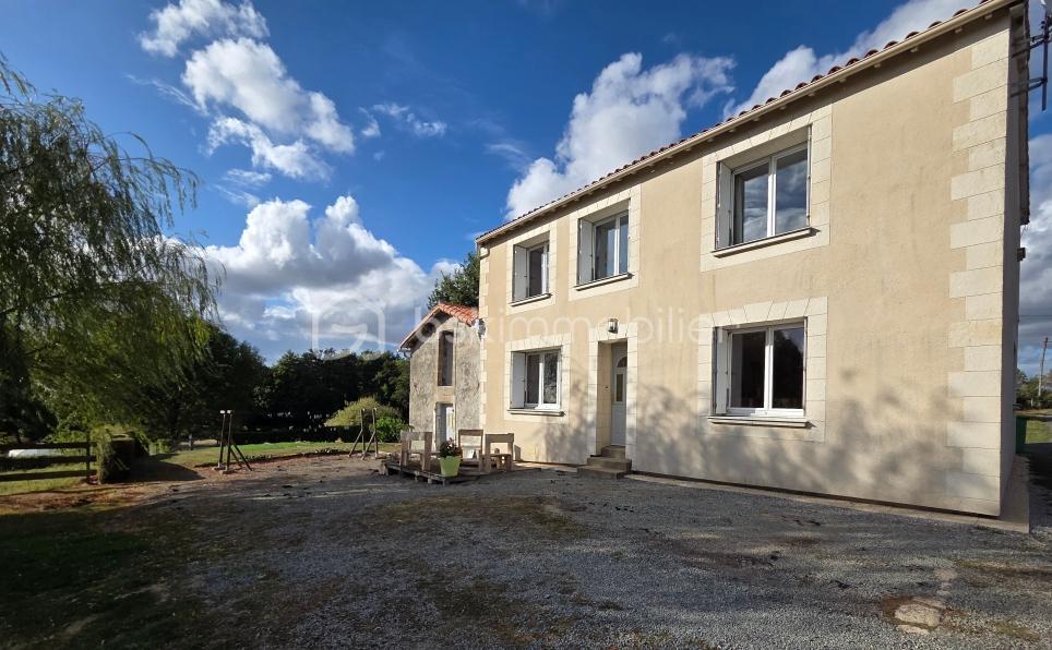 Maison de village de 143 m² - jarriau facade principale.jpeg