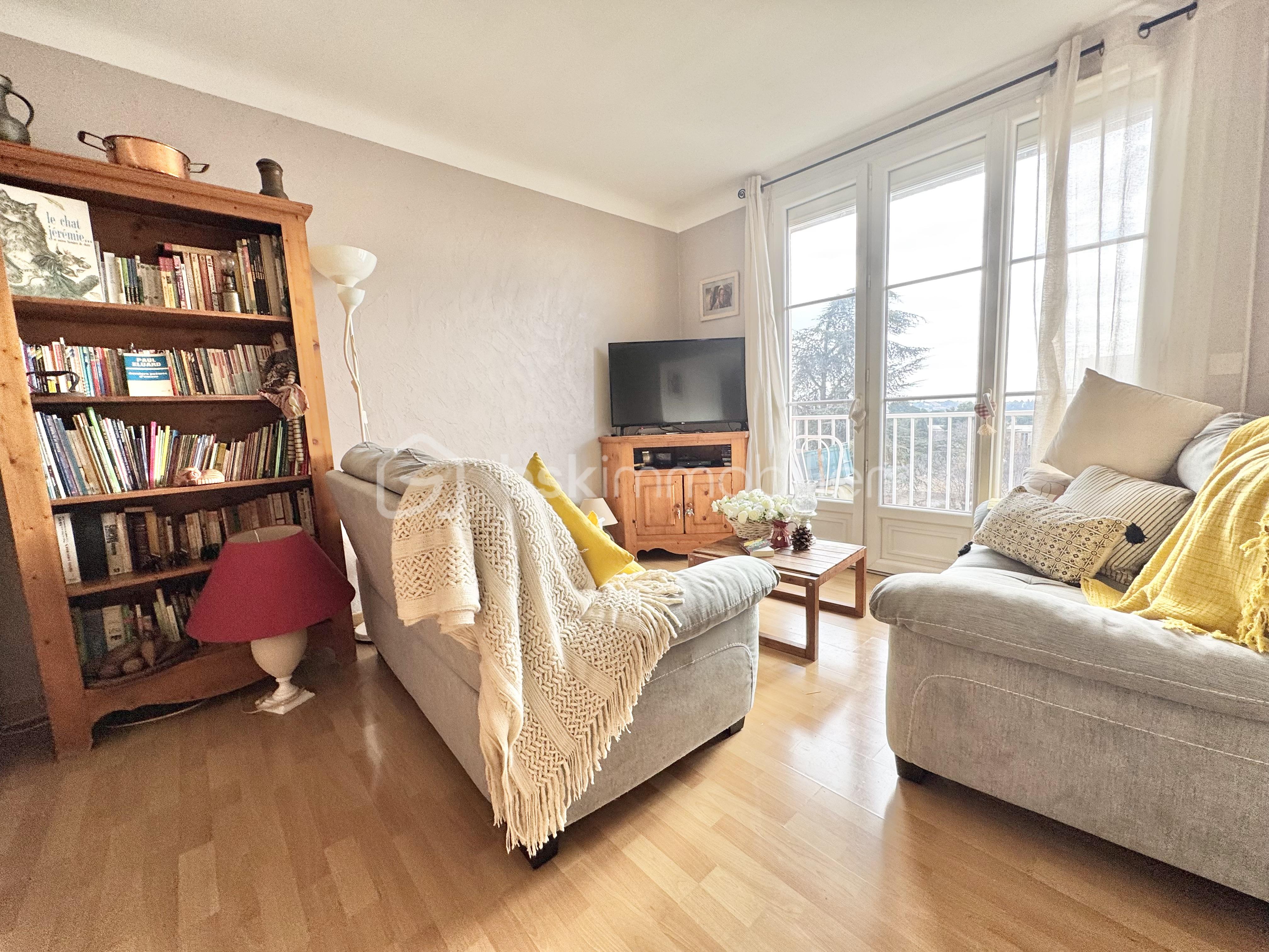 Appartement de 70 m² - tlTLe7E4sqI8ylJErTVDwWi5CvtgUxO9tUquX33R.jpg