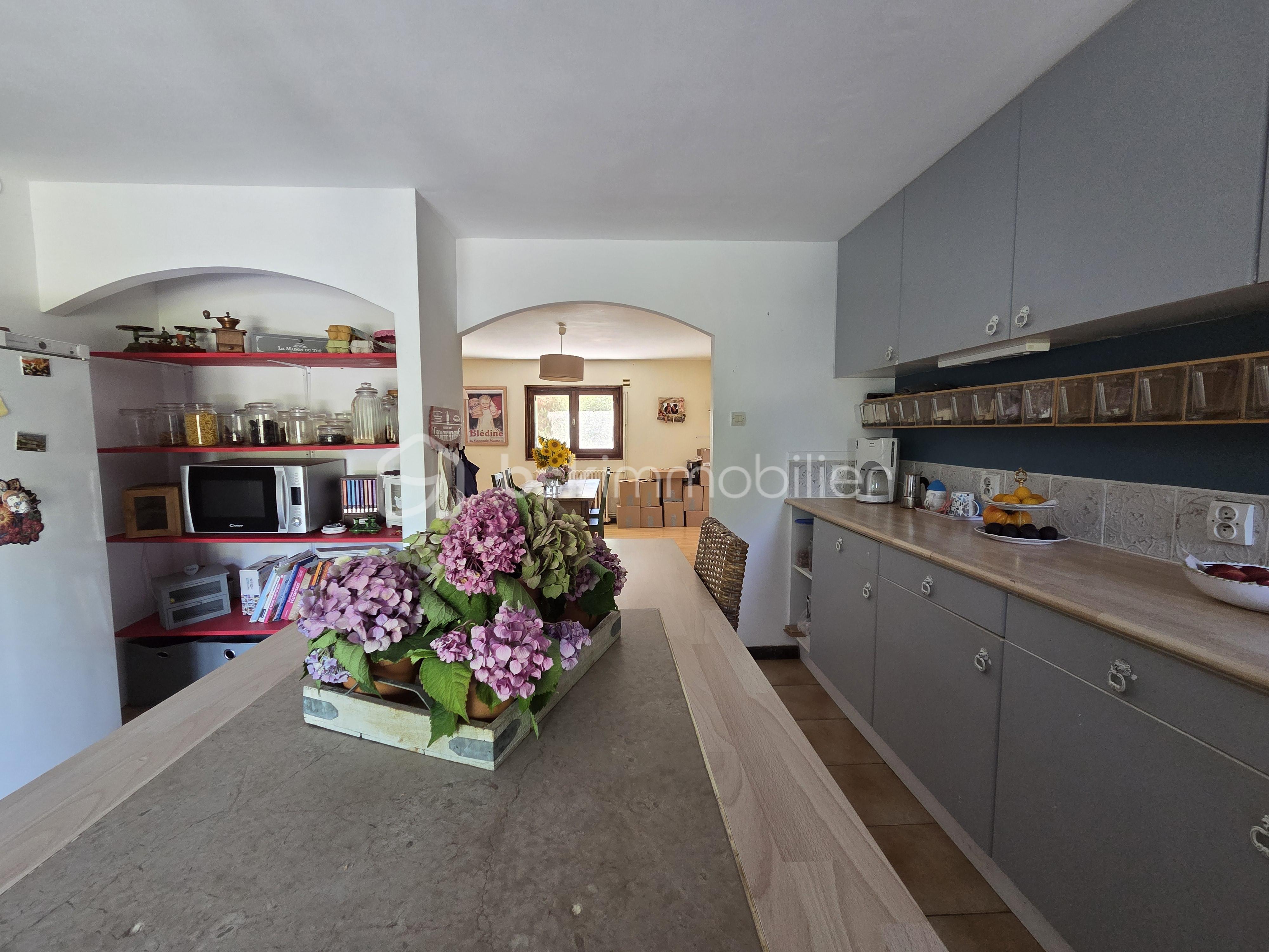 Maison ancienne de 220 m² - cuisine.jpg