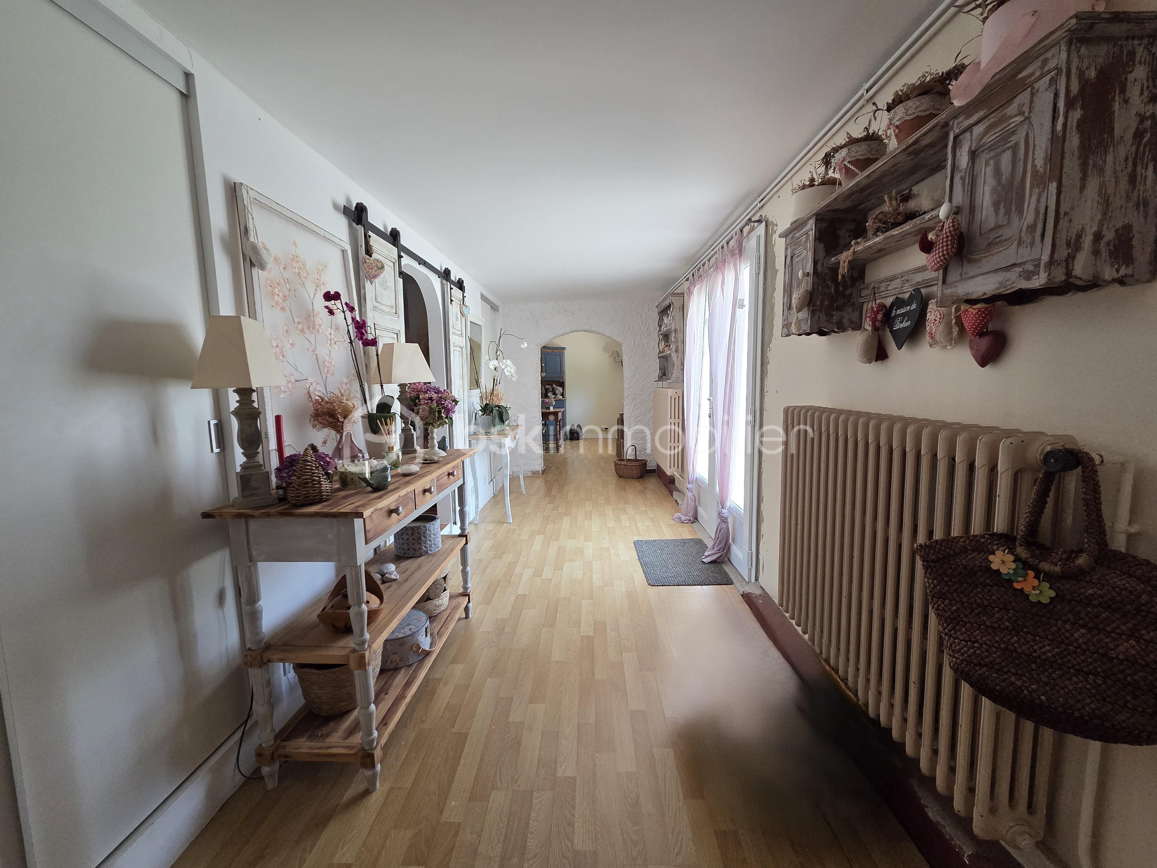 Maison ancienne de 220 m² - entrée 2.jpg