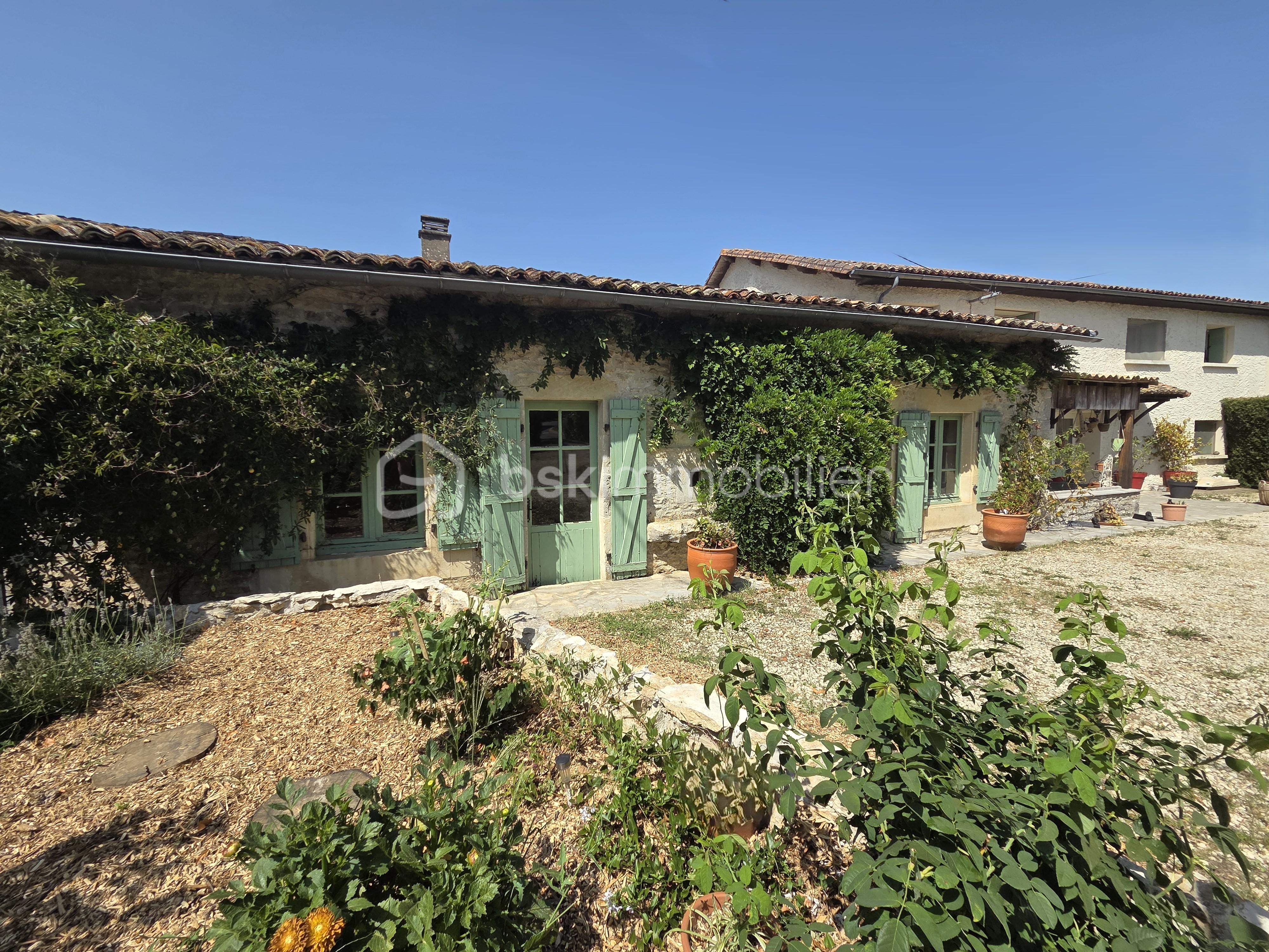 Maison ancienne de 220 m² - facade 3.jpg