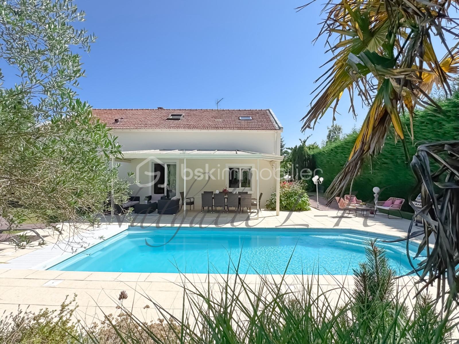 Maison de 224 m² - IMG-20250811-WA0032.jpg