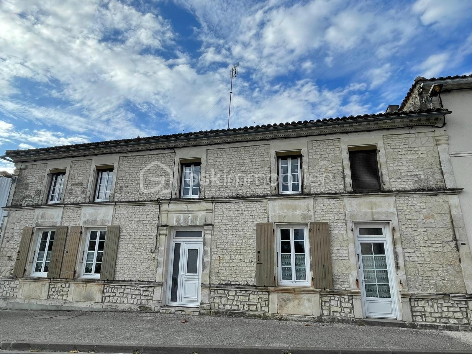 Maison de 180 m² - IMG-20251015-WA0003.jpg