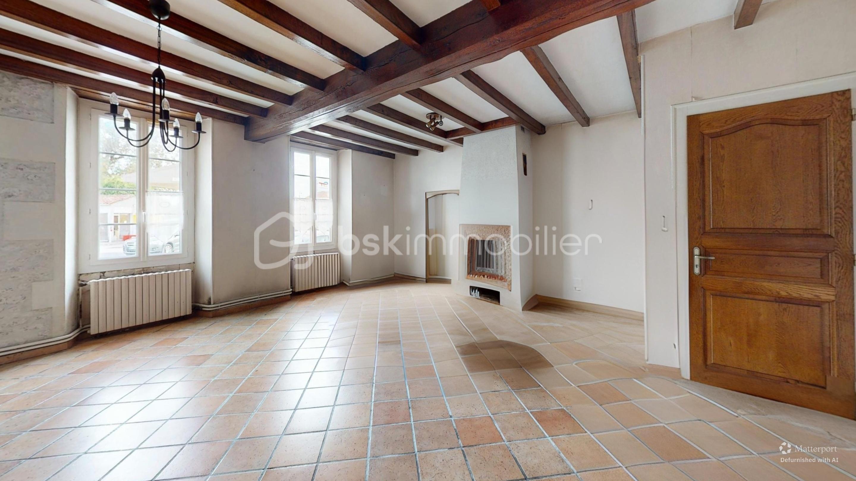 Maison de 180 m² - Maison-Jarnac-Living-Room-Defurnished 1.jpg