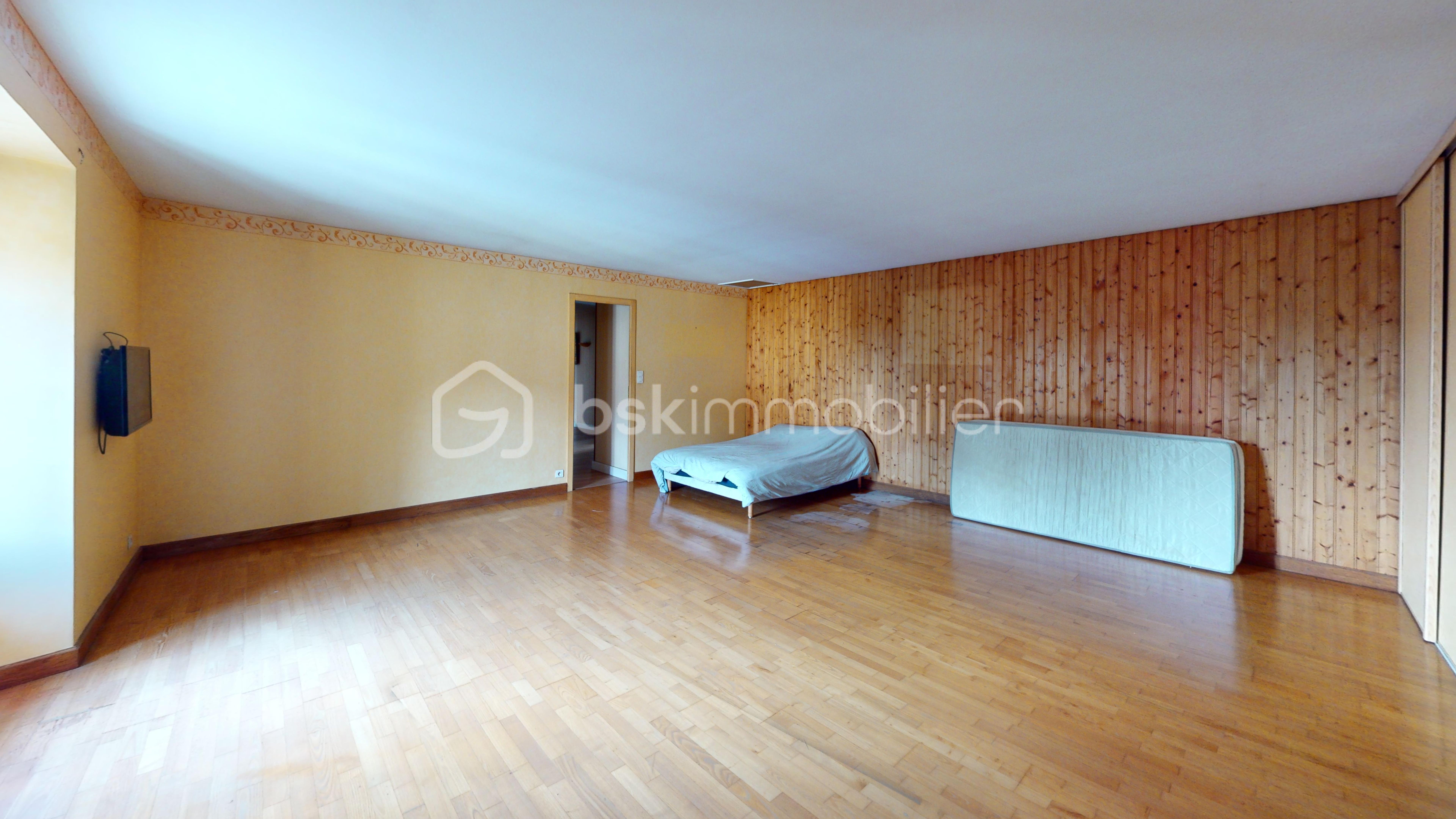 Maison de 180 m² - Maison-Jarnac-Bedroom 2.jpg