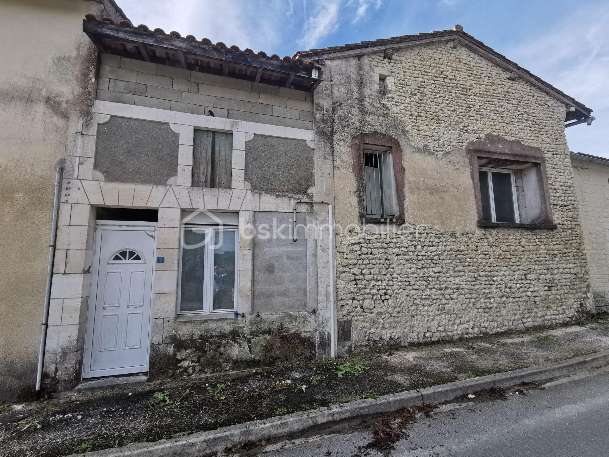 Maison 3 pièces 67 m² · à Fontaines-d'Ozillac · 67 m² · 55 000 €