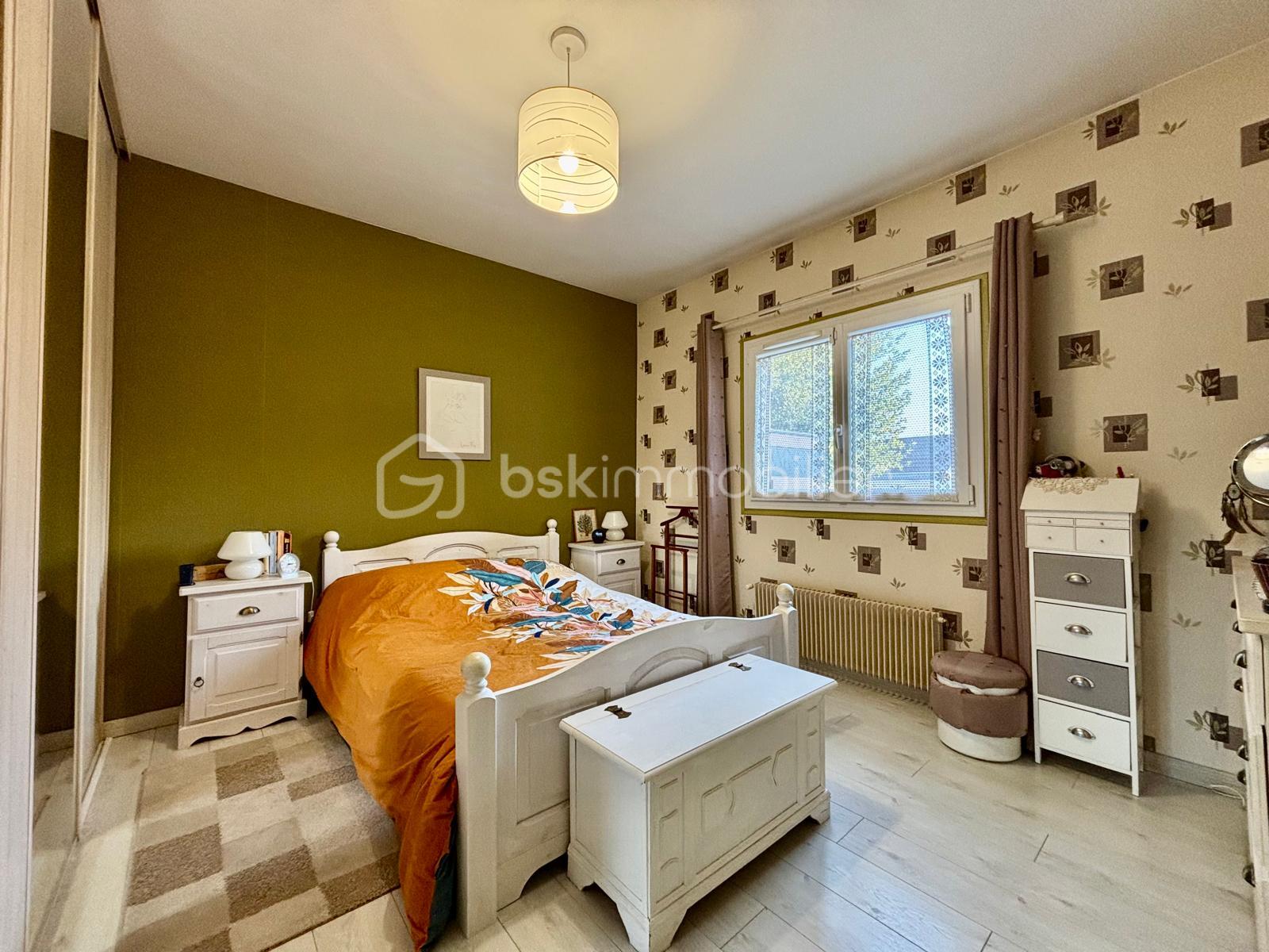 Maison de 125 m² - chambre bas.jpg