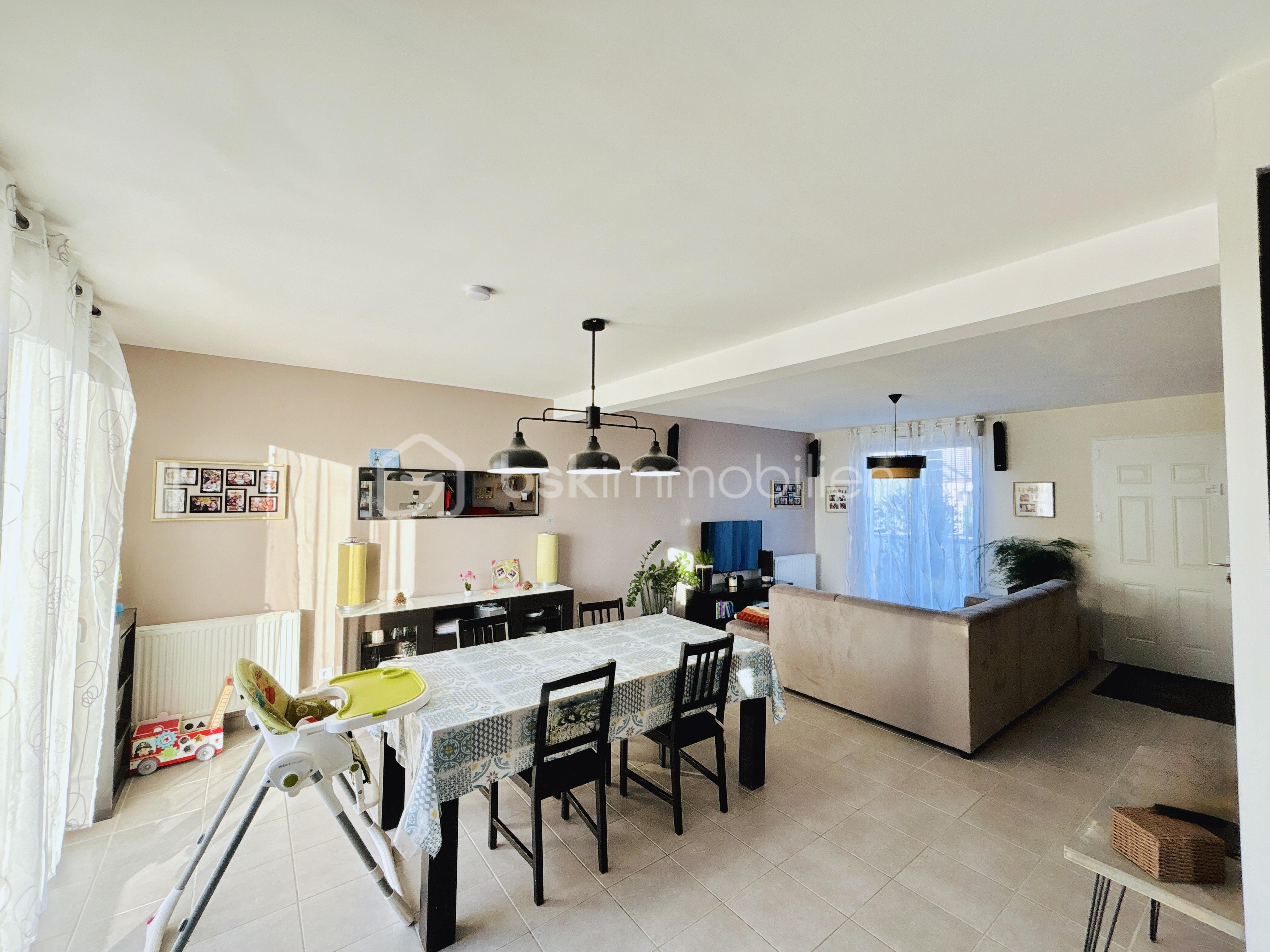 Maison de 100 m² - DJI_20251120_091955_902.jpg