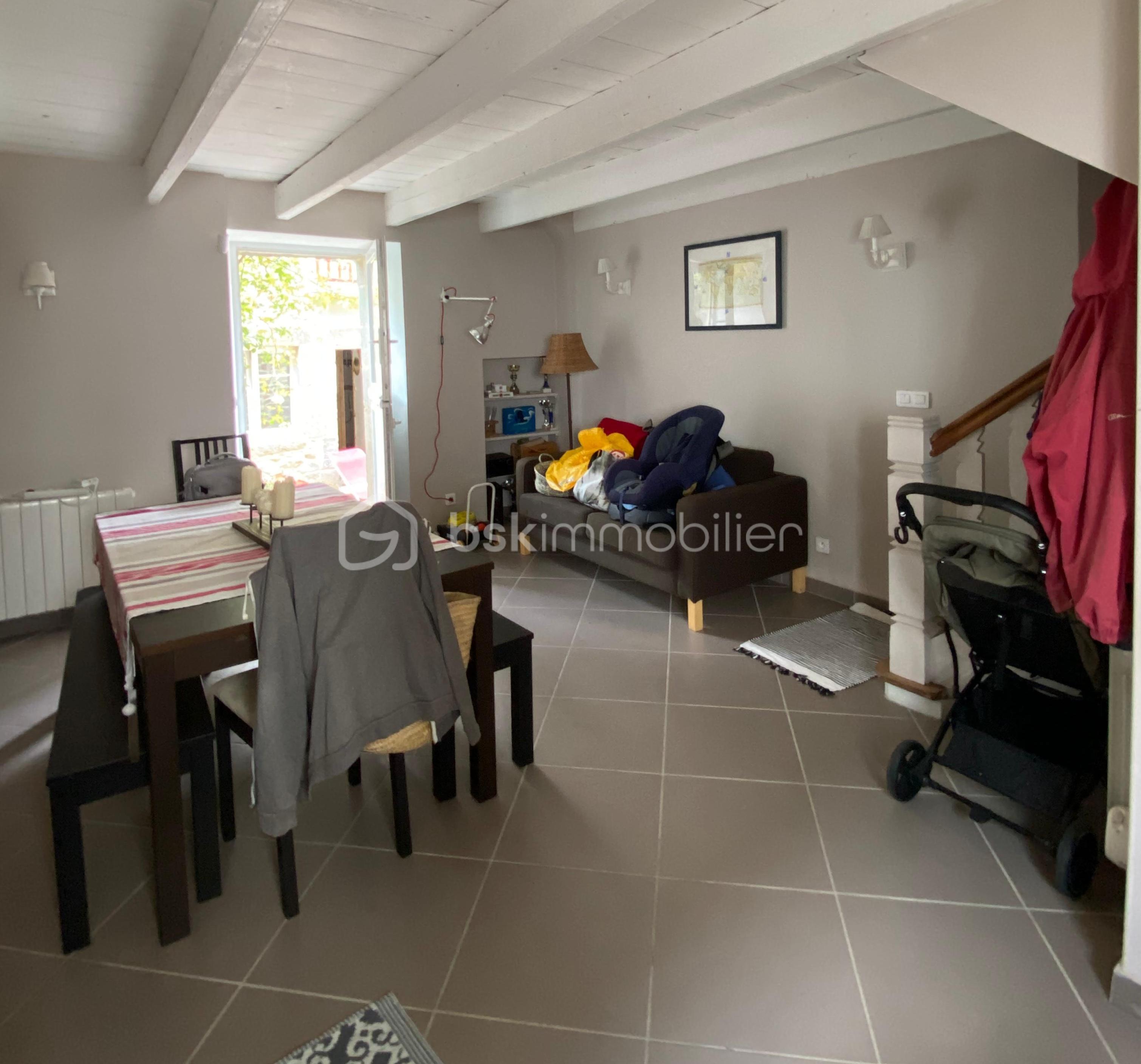 Maison en pierre de 180 m² - IMG-20250803-WA0141.jpg