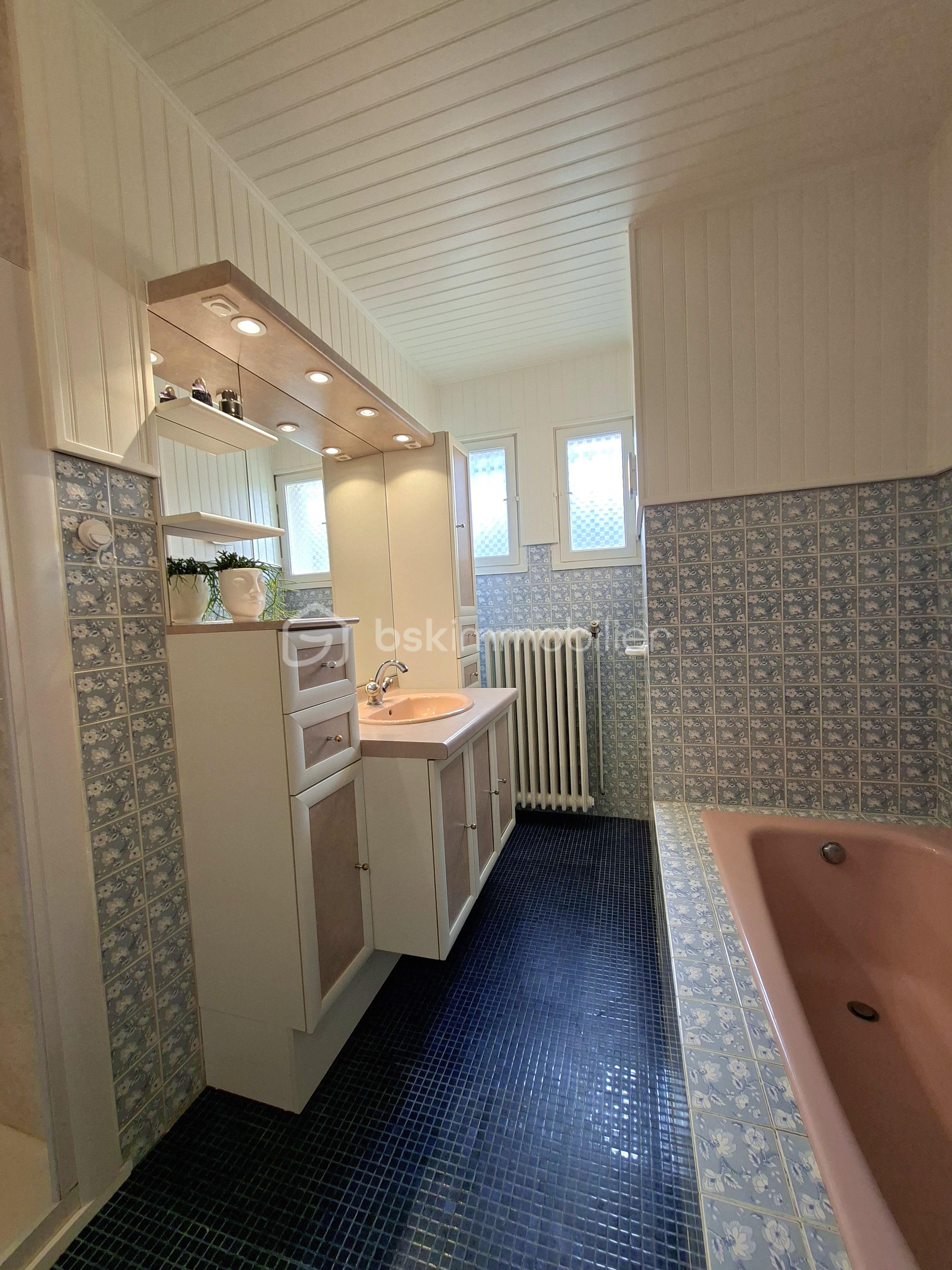 Salle de bain 1.jpg