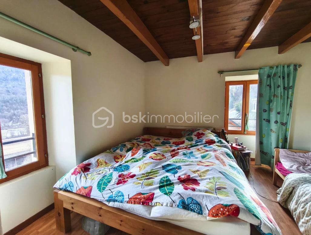 Maison de 165 m² - CHAMBRE 2.png