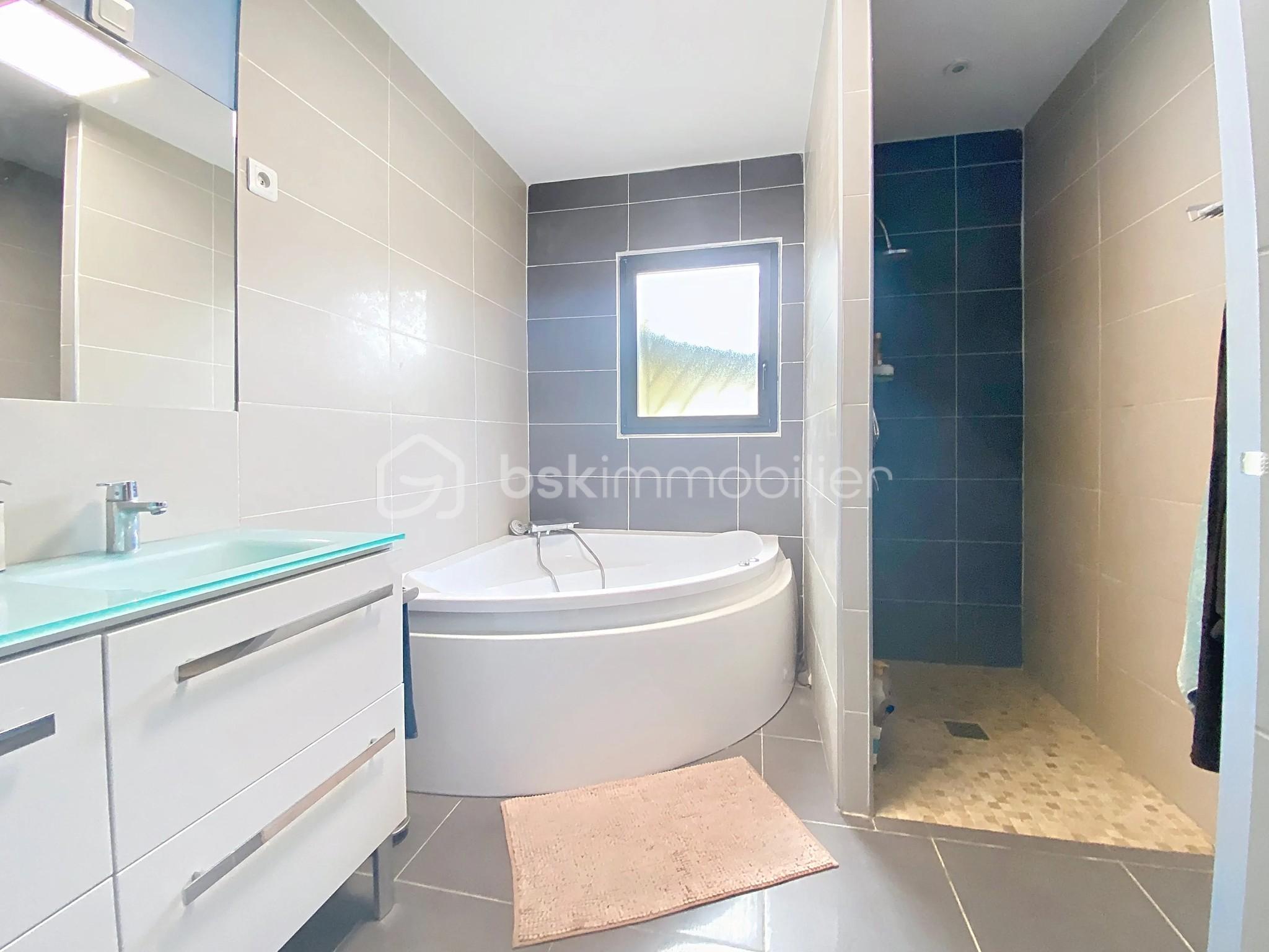 Maison de 163 m² - villa-carmona-yves_00016.jpeg