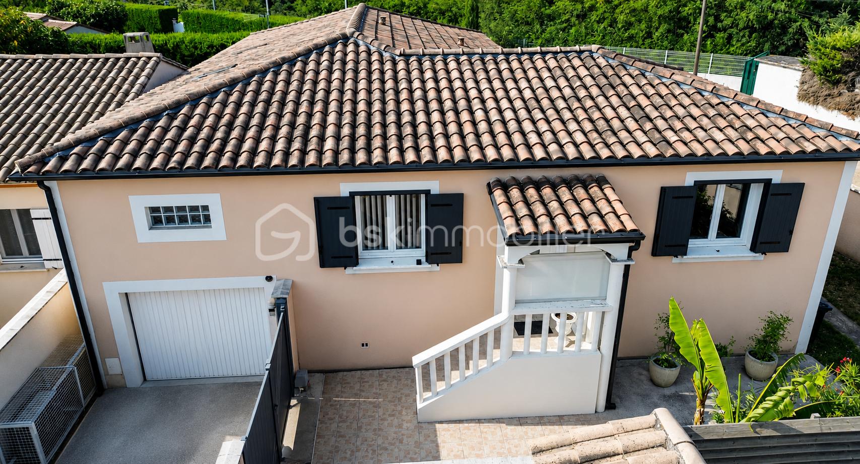 Maison 5 pièces 132 m² · à Pont-Saint-Esprit · 132 m² · 242 000 €