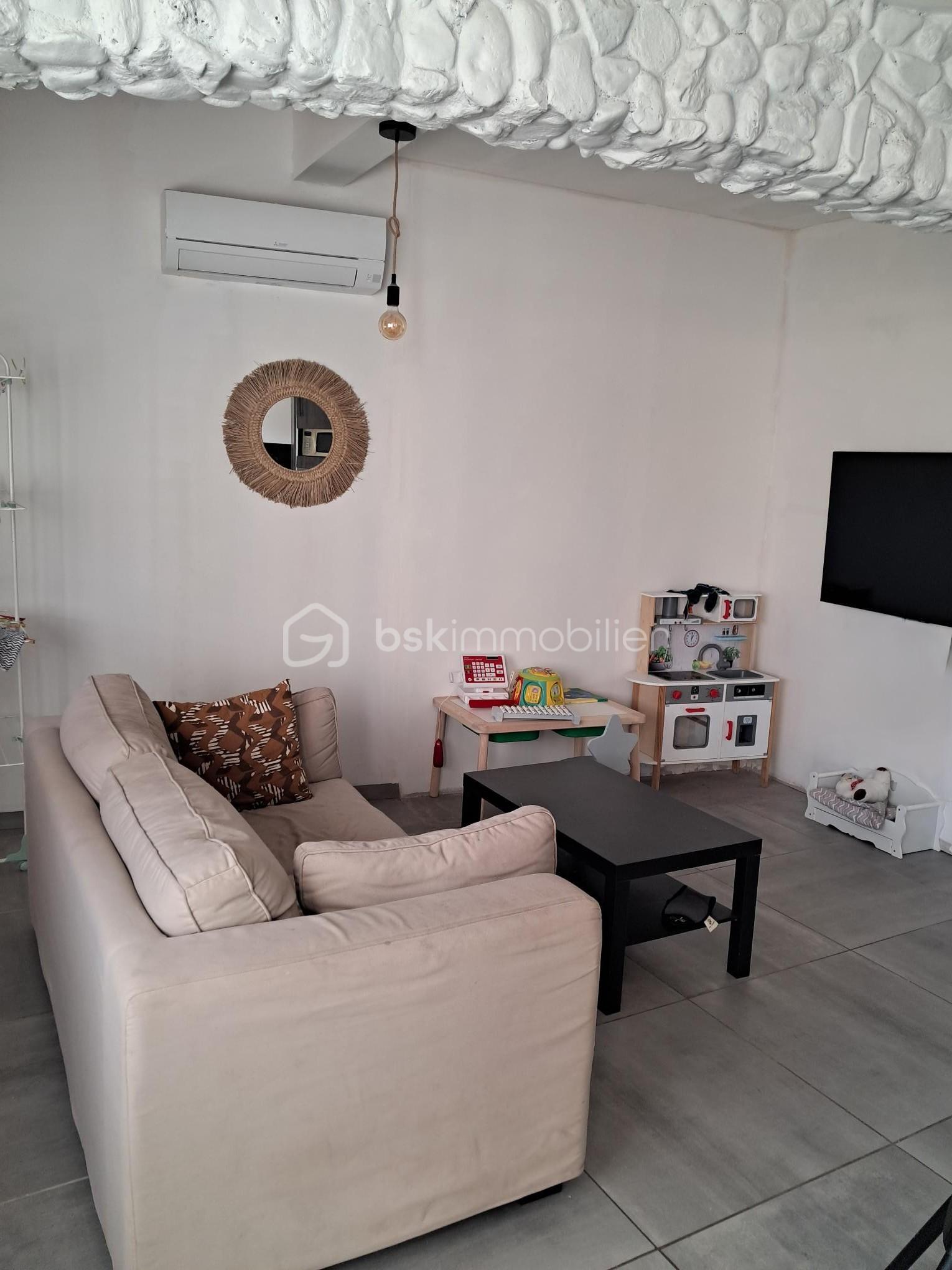 Maison ancienne de 110 m² - z1-salon.jpg