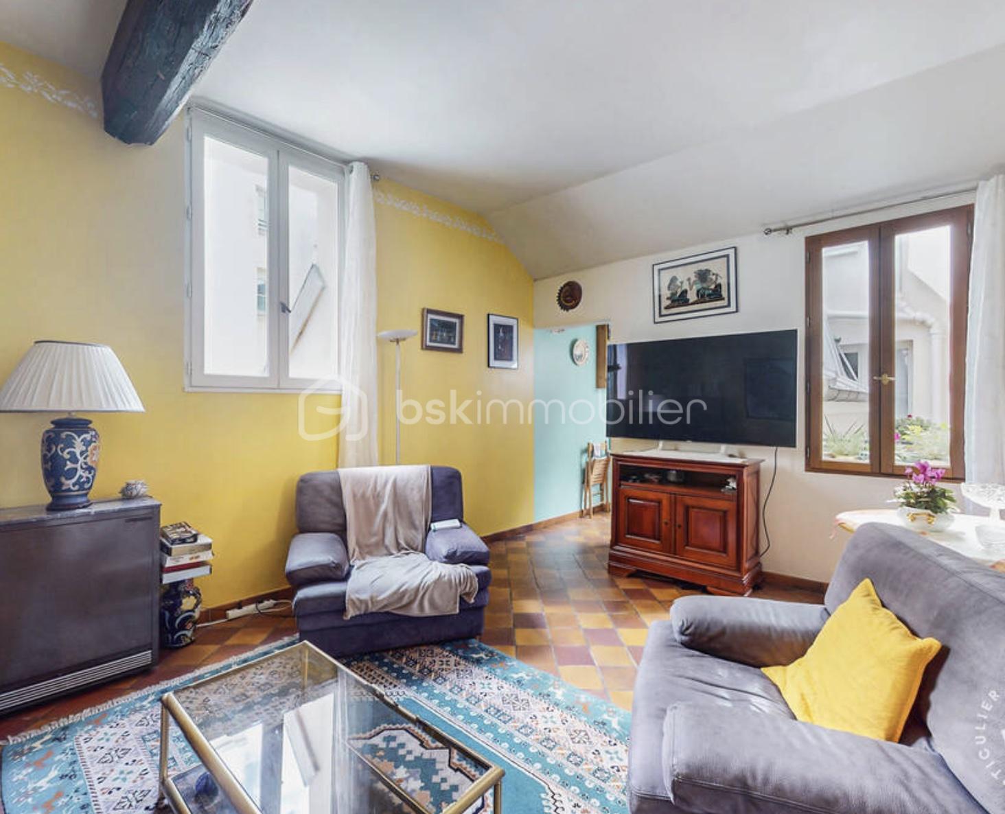 Appartement de 80 m² - salon rue de montmartre.jpg
