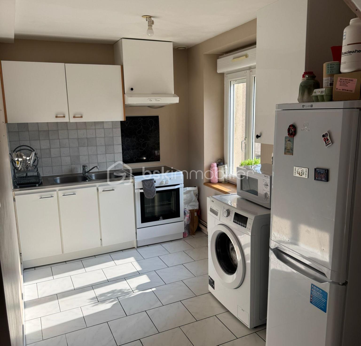 Immeuble mixte de 110 m² - IMG-20250615-WA0013.jpg