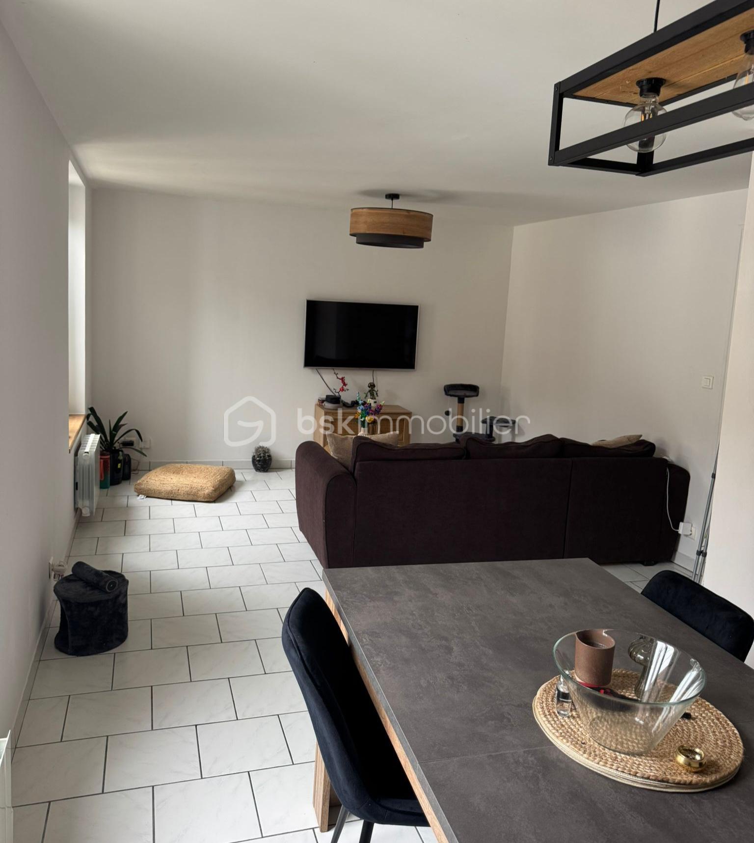 Immeuble mixte de 110 m² - IMG-20250615-WA0014.jpg