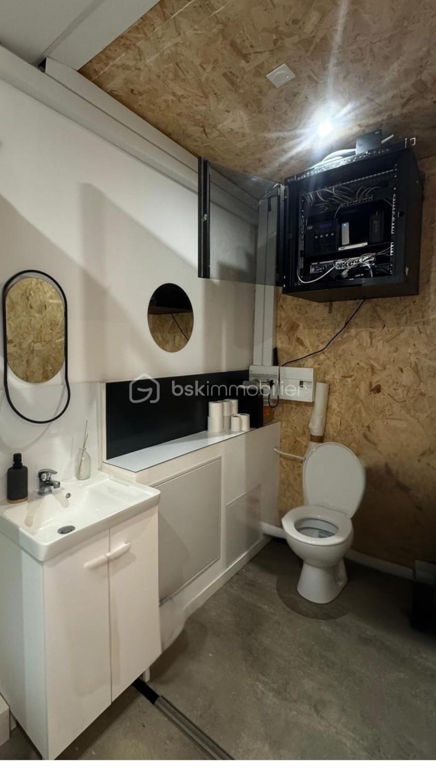 Local commercial de 80 m² - CANVA2.png