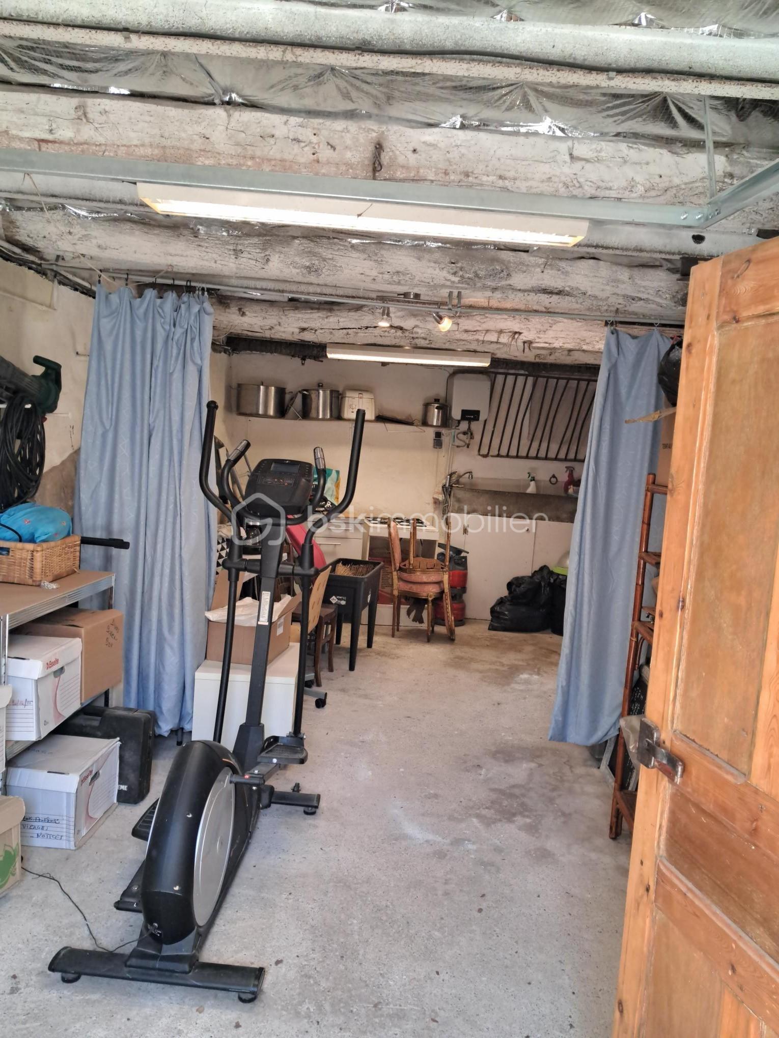 garage 2.jpg