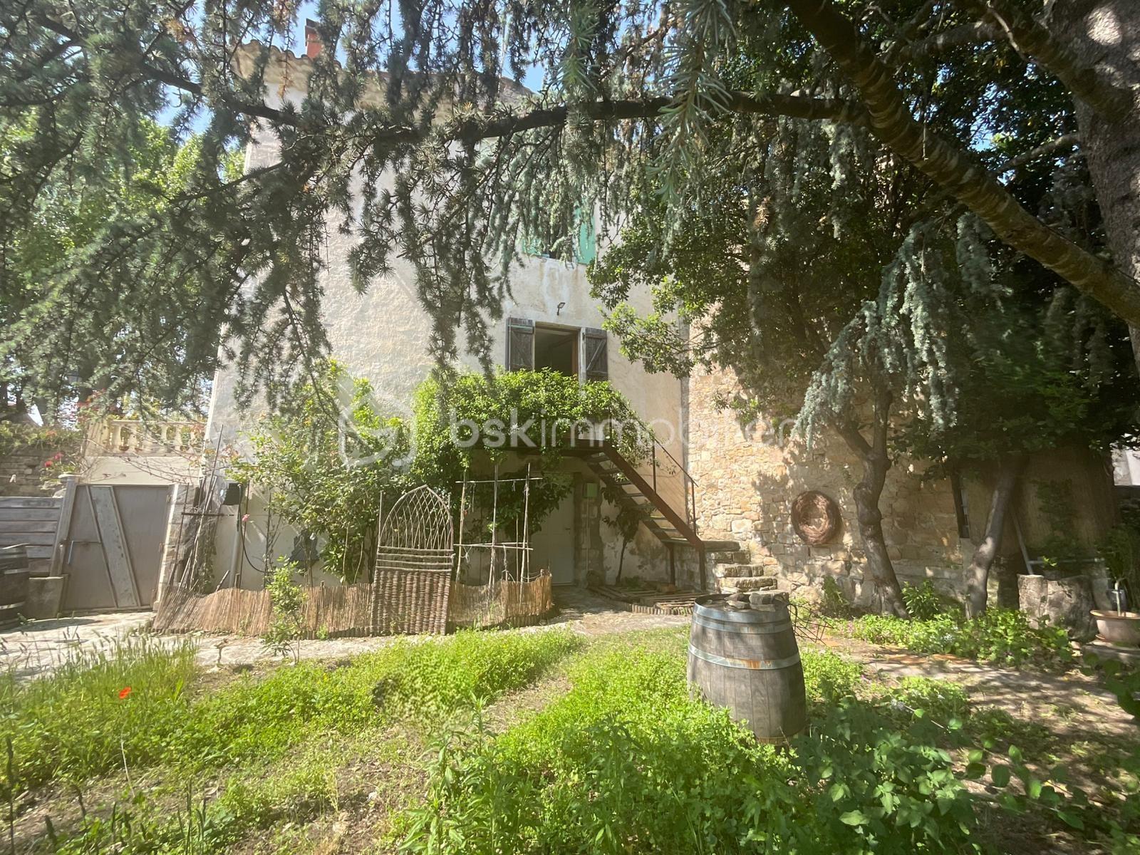 jardin exterieur.jpg