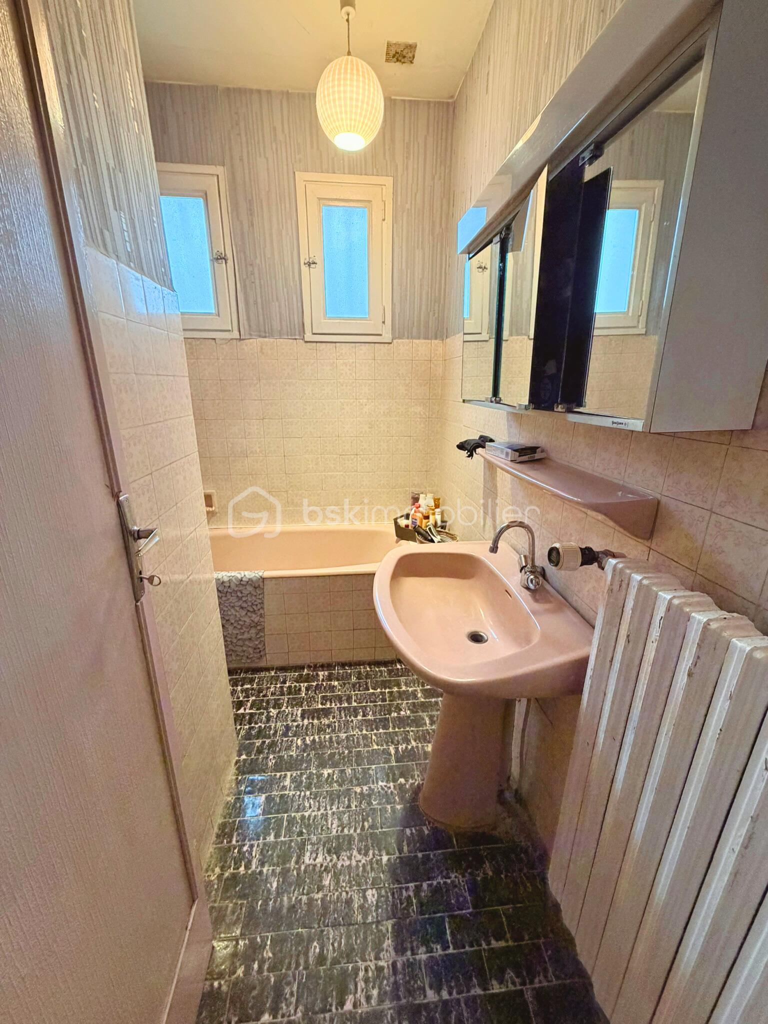 Maison de 90 m² - sdb.jpg