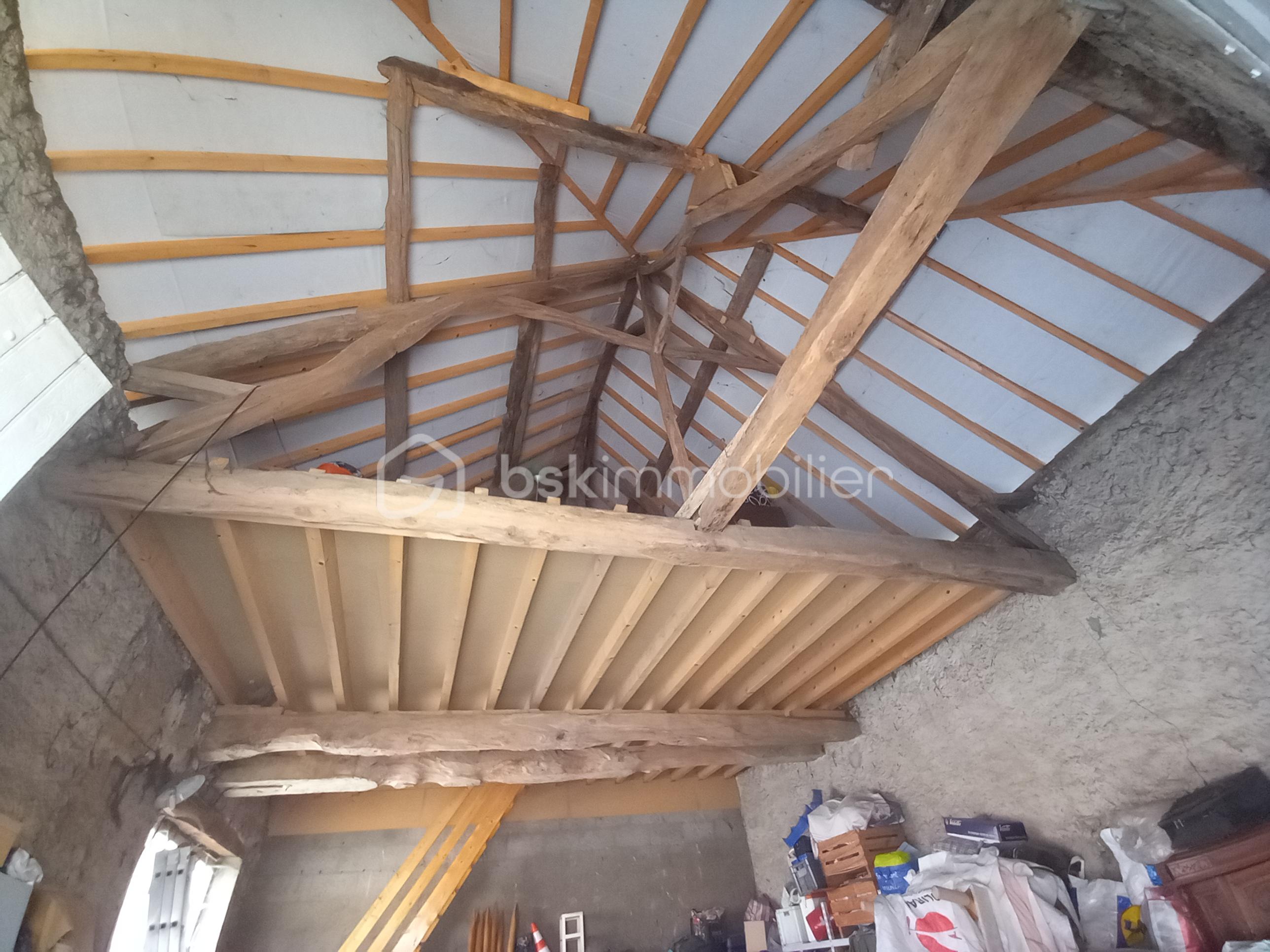 Maison de 85 m² - Maison La Frette Castrunis garage toiture.jpg