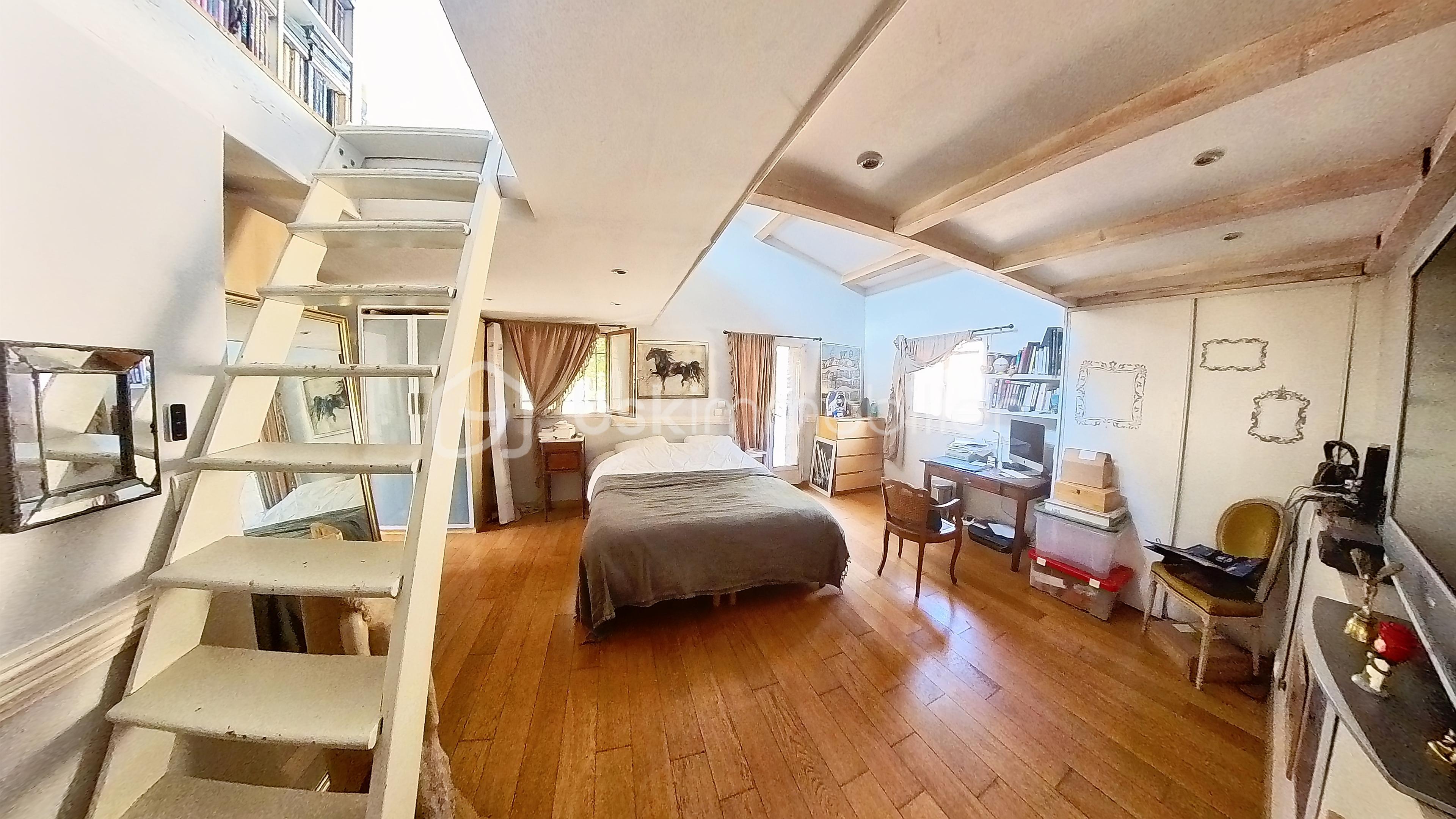 Maison provencale de 210 m² - ch1jpg.jpg