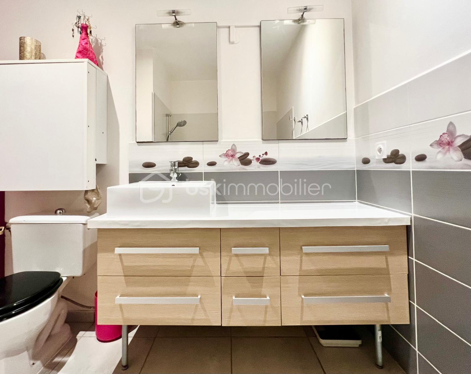 Maison traditionnelle de 120 m² - Jd5vIqjJ6E10YsLKv7R9sibvcTv8XelJea4u0tUG.jpg