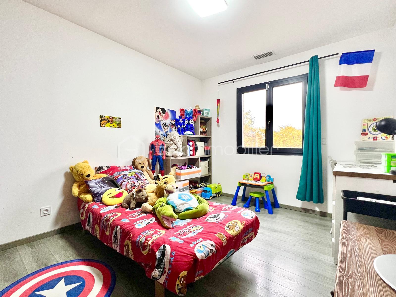 Maison traditionnelle de 120 m² - eb1rTVMzPSsaw0cErfCS6OGZuNQSl3FxWSNxPcJF.jpg