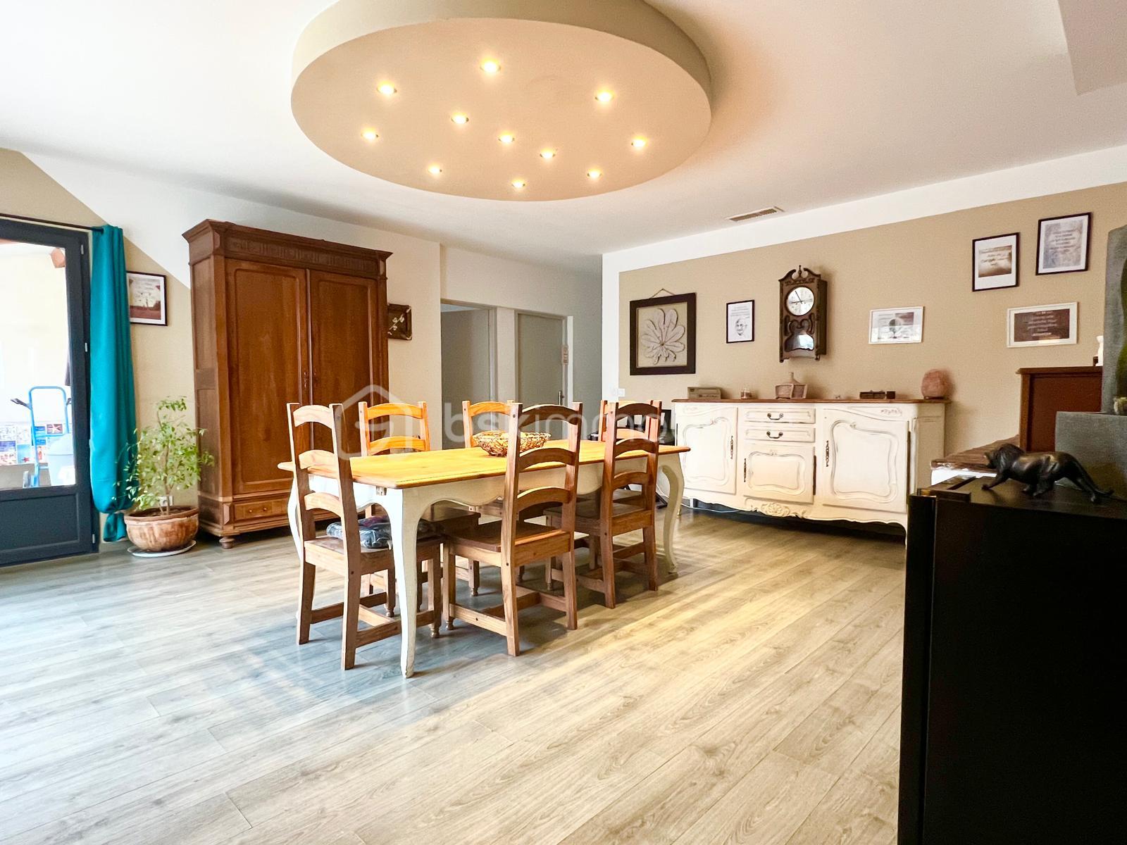 Maison traditionnelle de 120 m² - qIZtfKyzBFRWBxoQ0Hrt8Ifxib4lc6IZE5WD7DCY.jpg