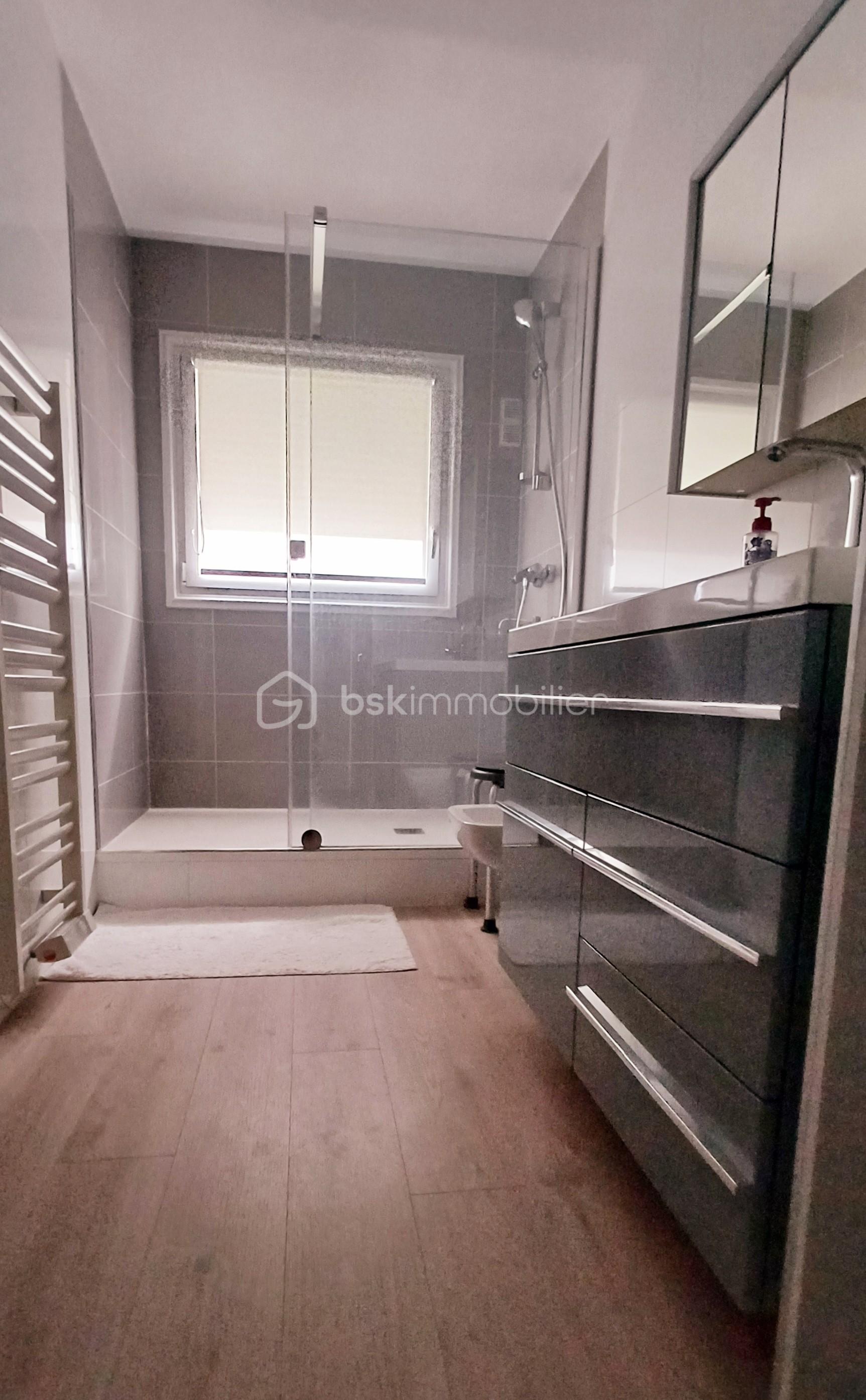 Appartement de 100 m² - thumbnail_20250830_094306.jpg