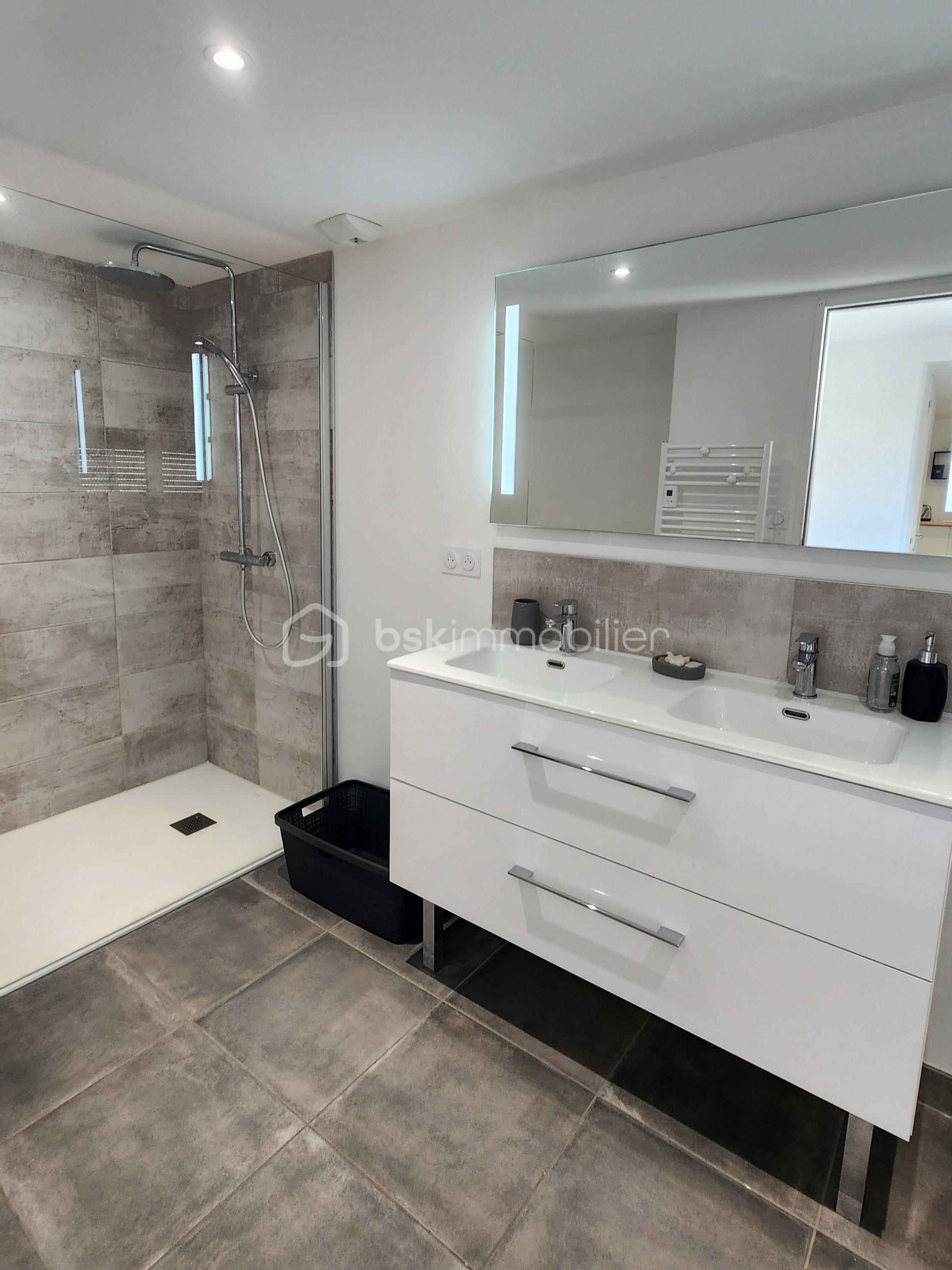 Local d'activités de 450 m² - 20251104_110054.jpg