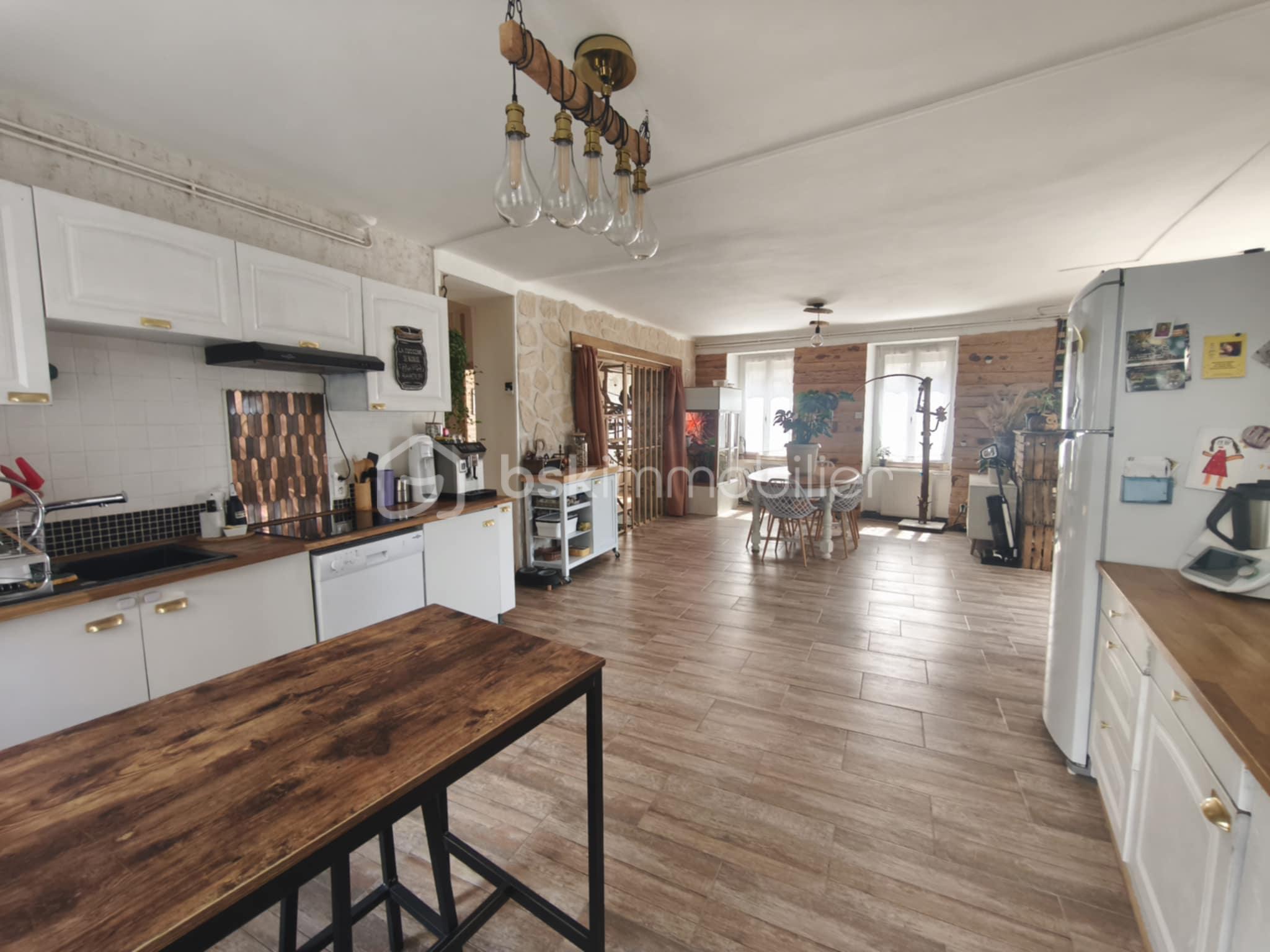 Maison en pierre de 230 m² - 3.jpg
