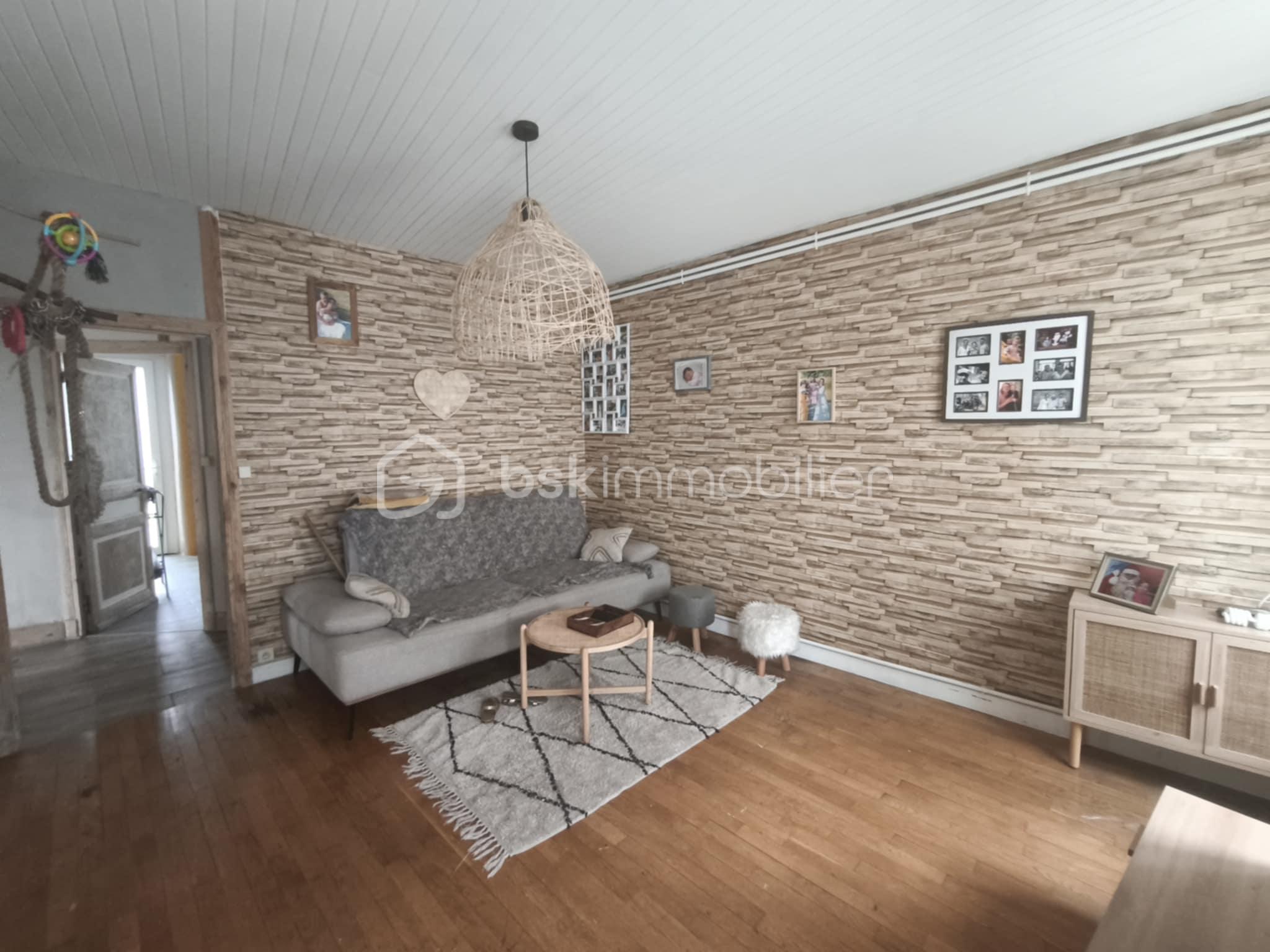 Maison en pierre de 230 m² - a4940c9c-9bea-491a-ba91-74bf1647fa3e.jpg