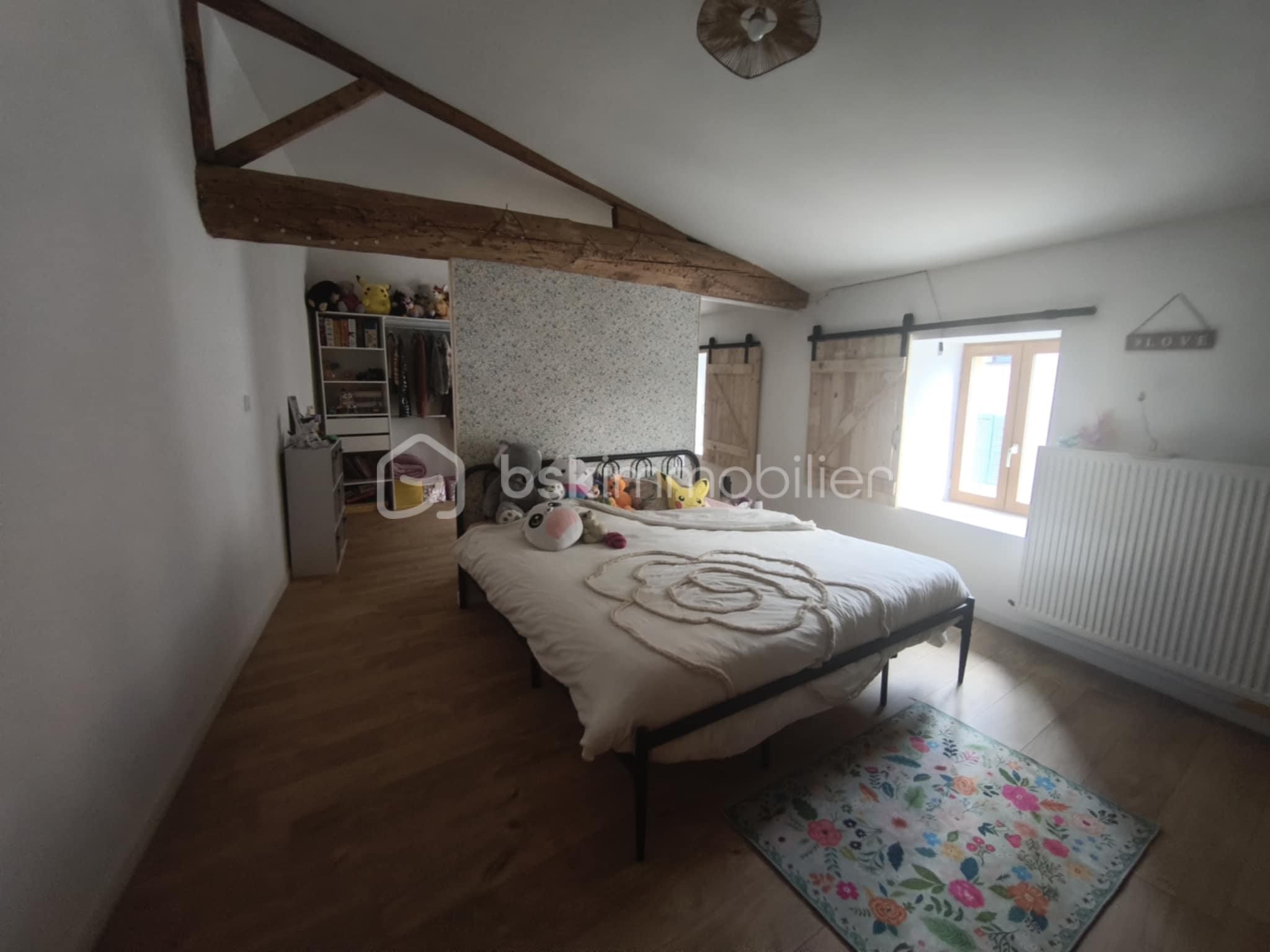Maison en pierre de 230 m² - 077e31b3-d8e6-4291-89d5-bbde14c44151.jpg
