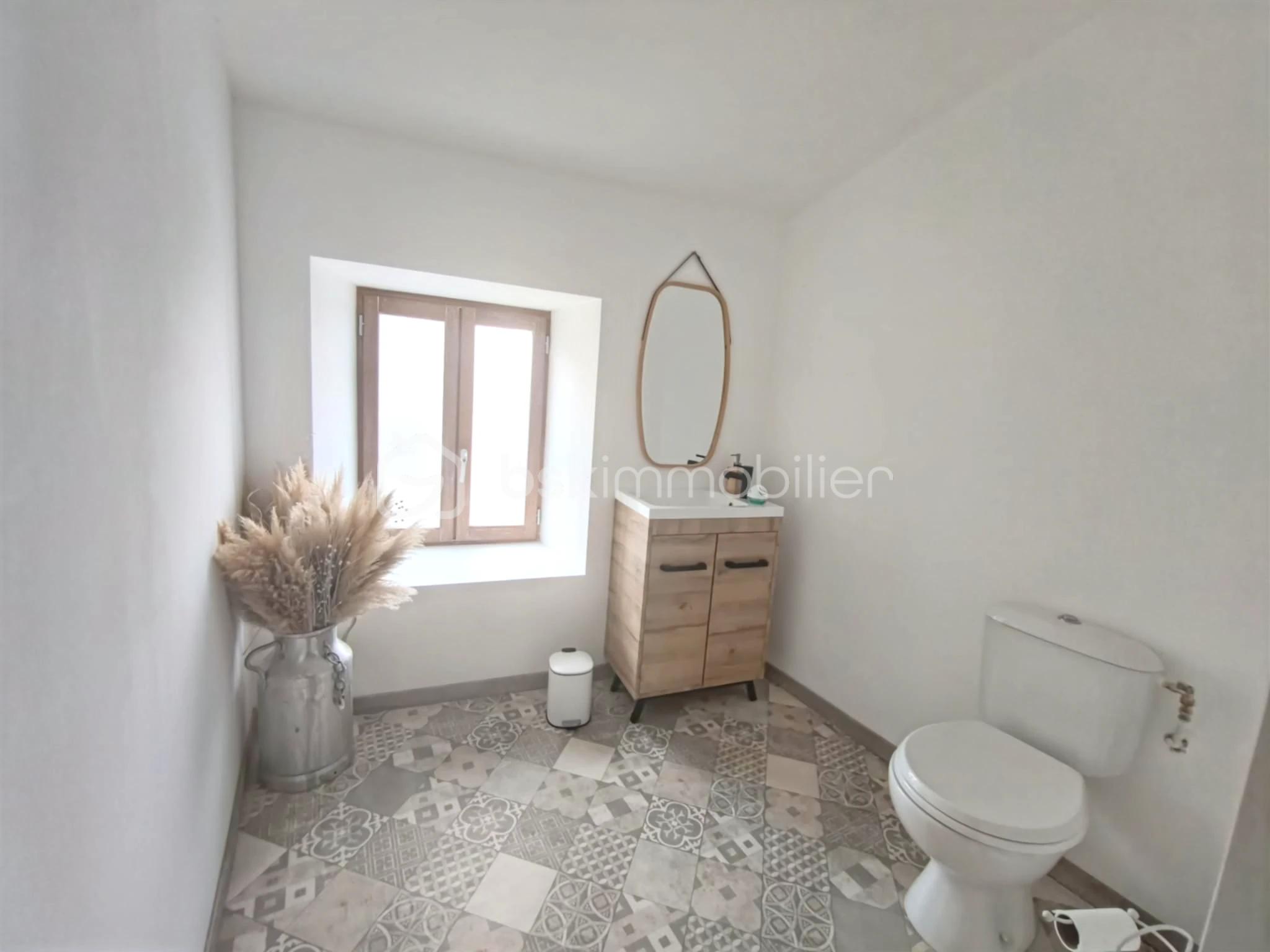 Maison en pierre de 230 m² - fd83343c-d16c-4ecf-87e8-ec6e692e60c8.jpg