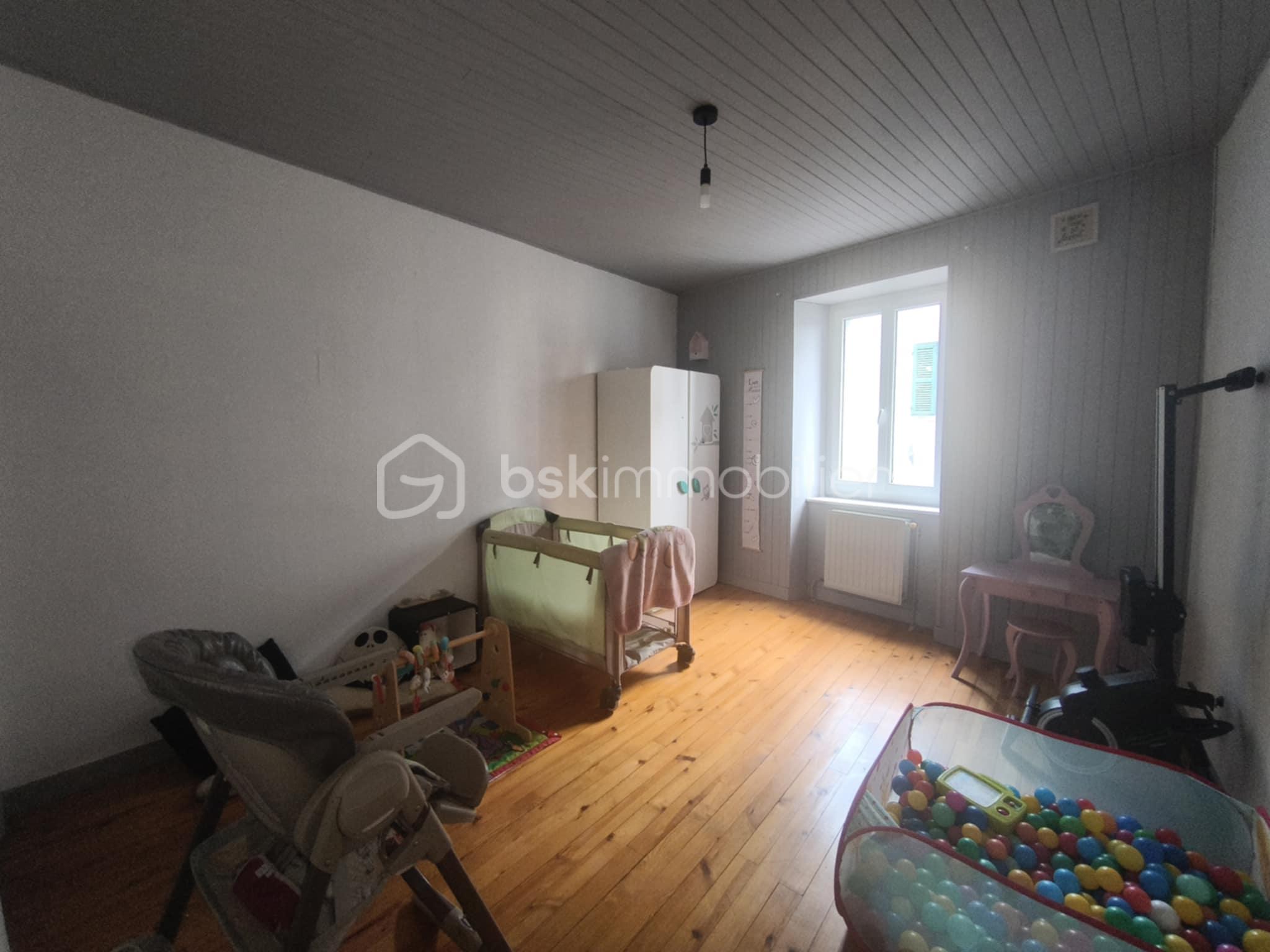 Maison en pierre de 230 m² - 8b95672d-4aa3-46a8-b68c-883f335c78e9.jpg