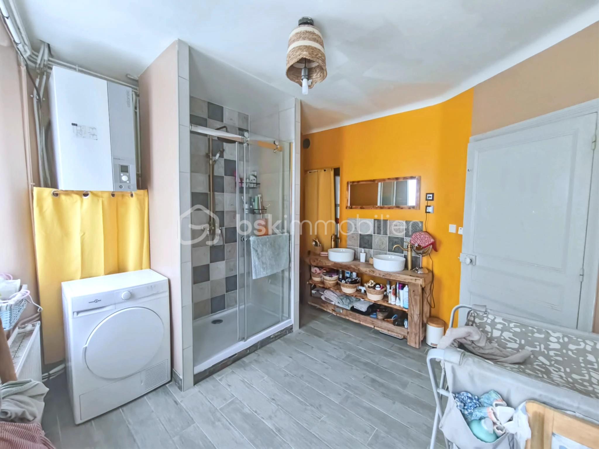 Maison en pierre de 230 m² - 818a51a5-e964-4c82-afa9-656312620d1d.jpg