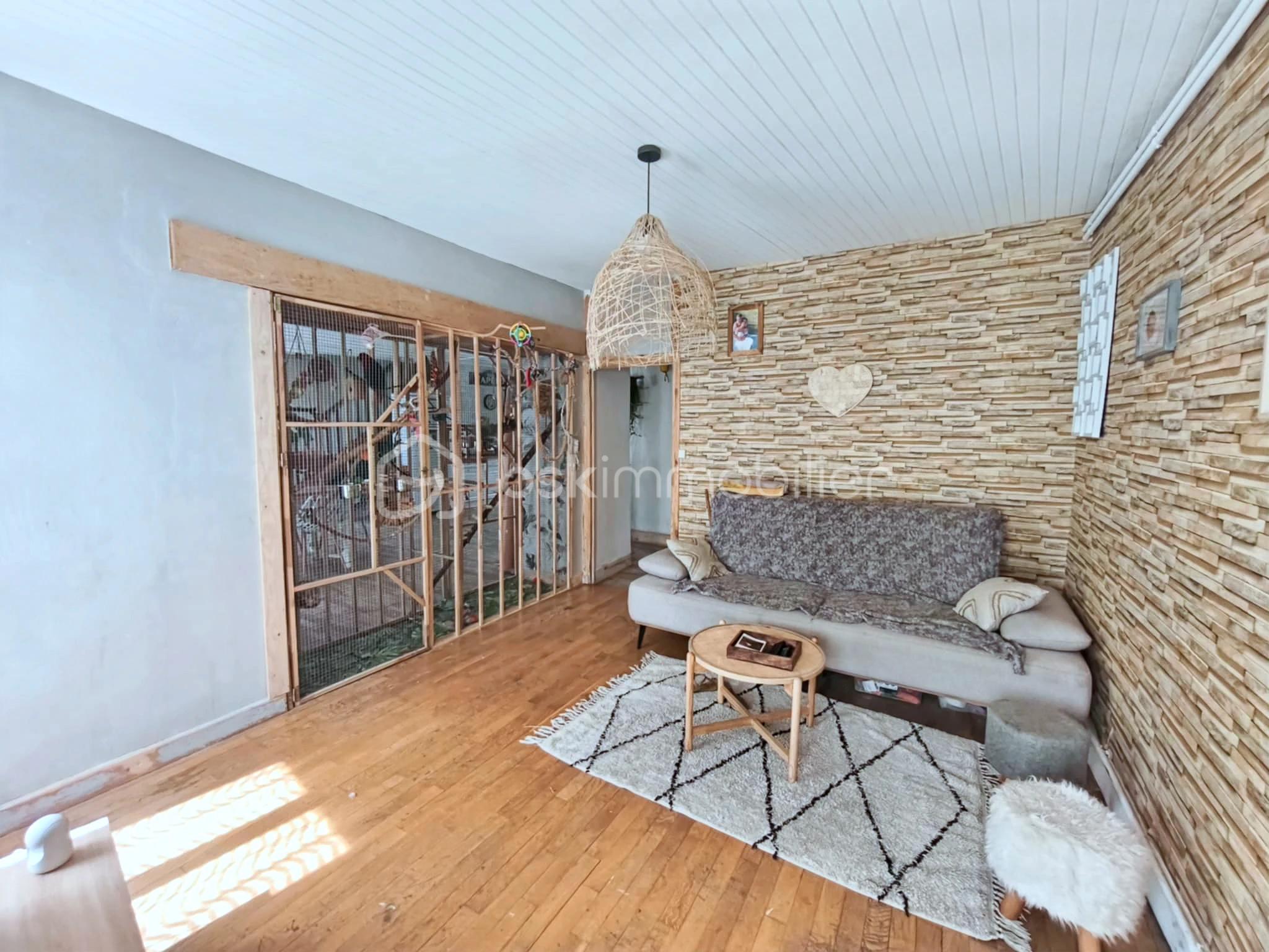 Maison en pierre de 230 m² - cc861b99-f861-45c6-9150-5befac6f1e07.jpg