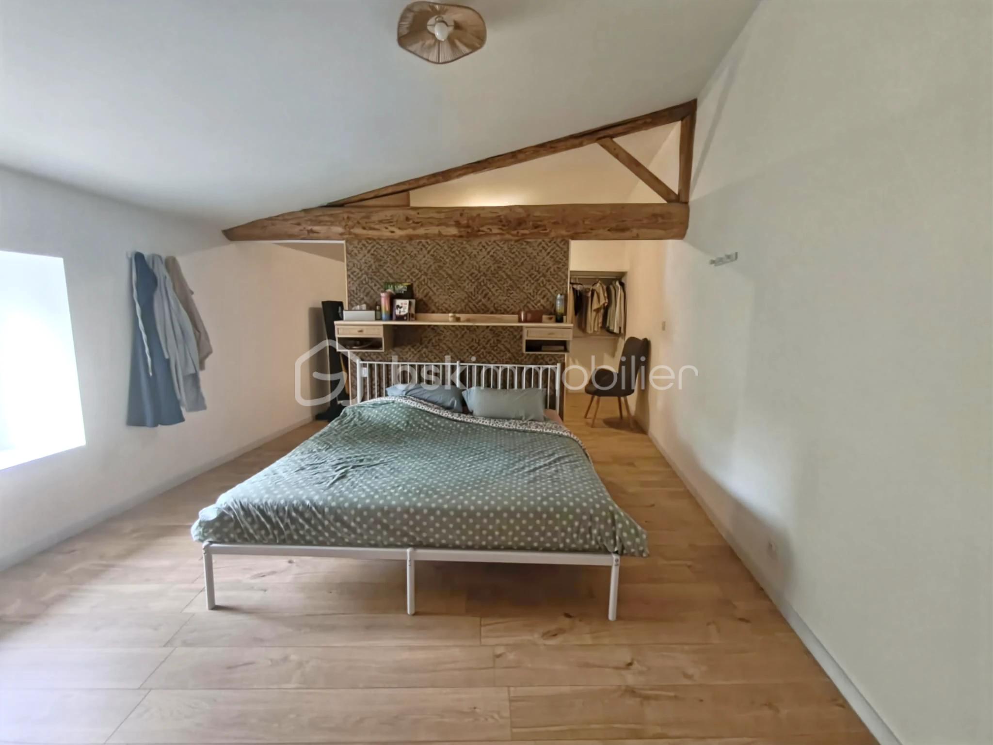 Maison en pierre de 230 m² - c75541d6-21cc-40ce-bde0-fa6d36fd12e2.jpg