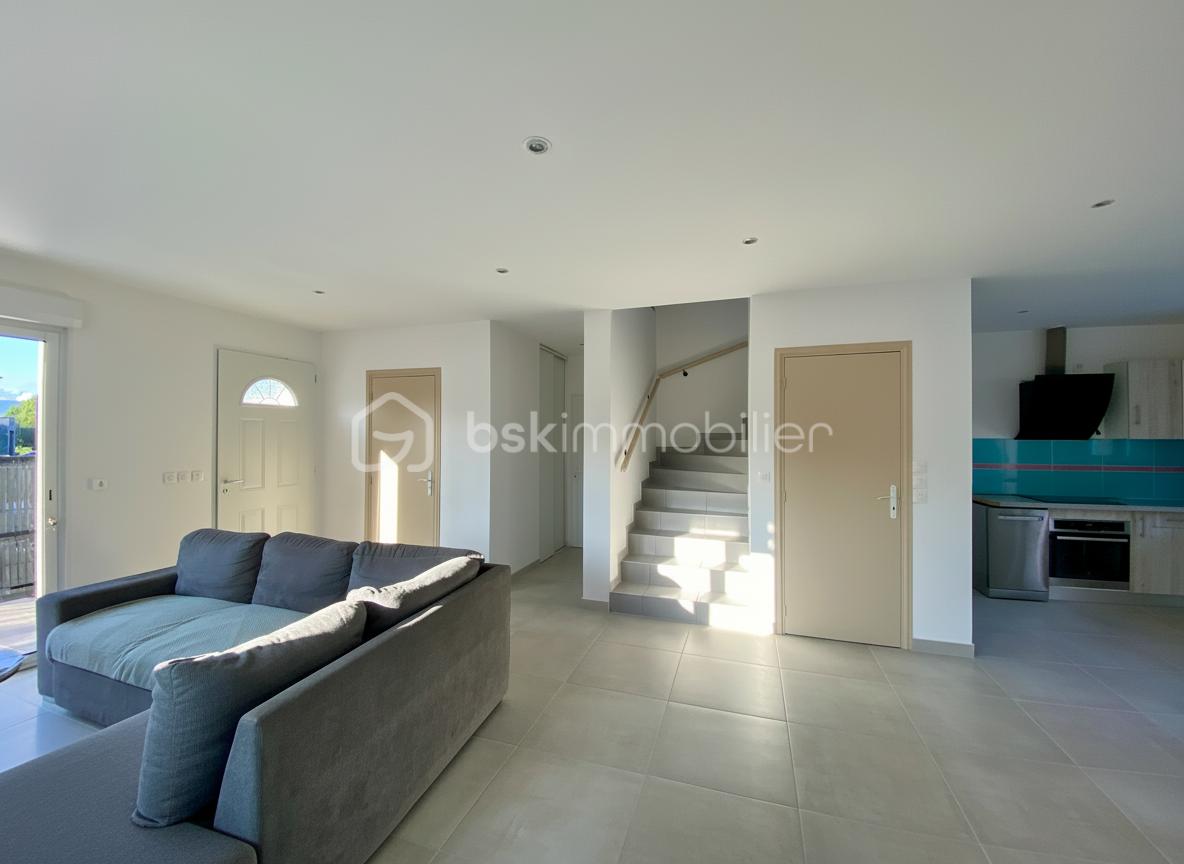 Maison de 97 m² - generated_2025-12-19T17_01_46.575.jpg