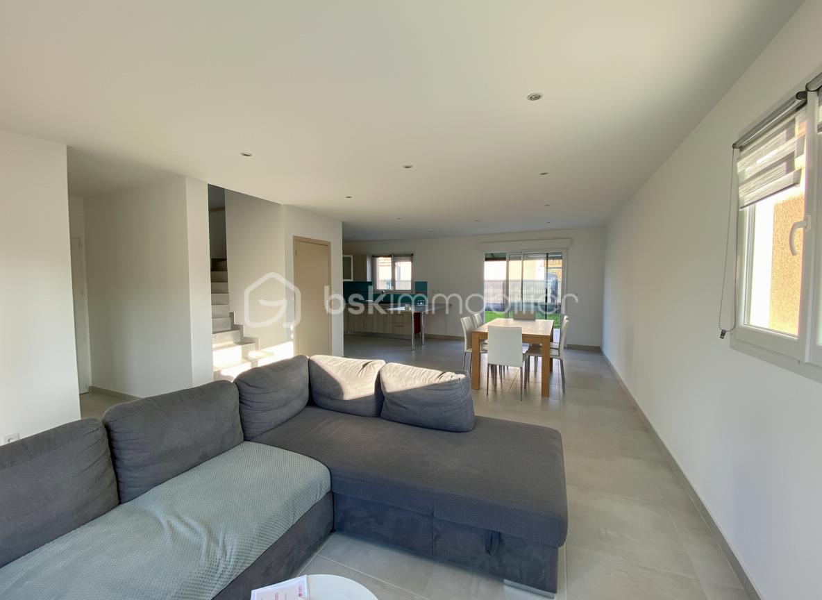 Maison de 97 m² - generated_2025-12-19T17_04_23.609.jpg