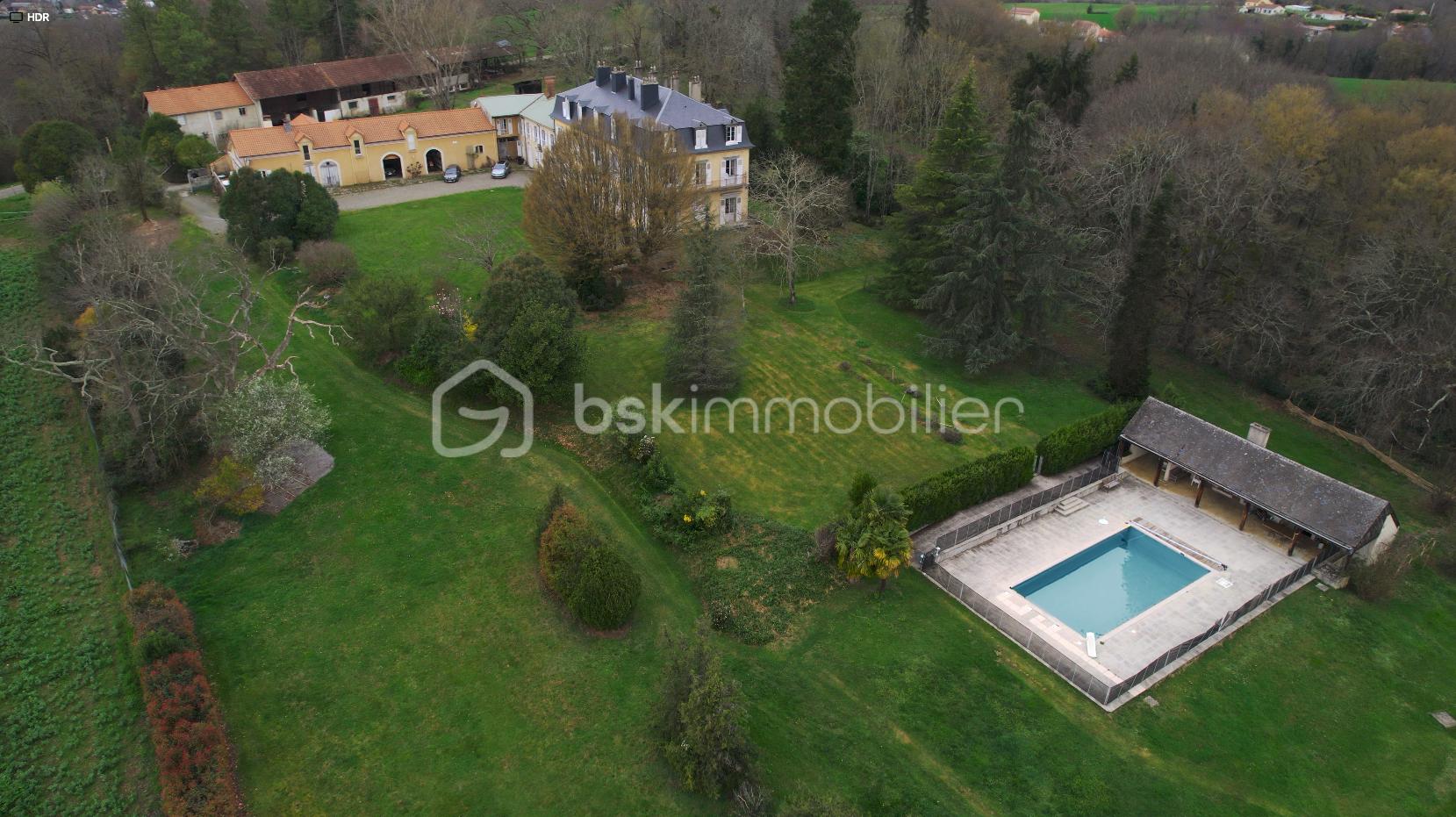 DOMAINE AVEC PISCINE.jpg