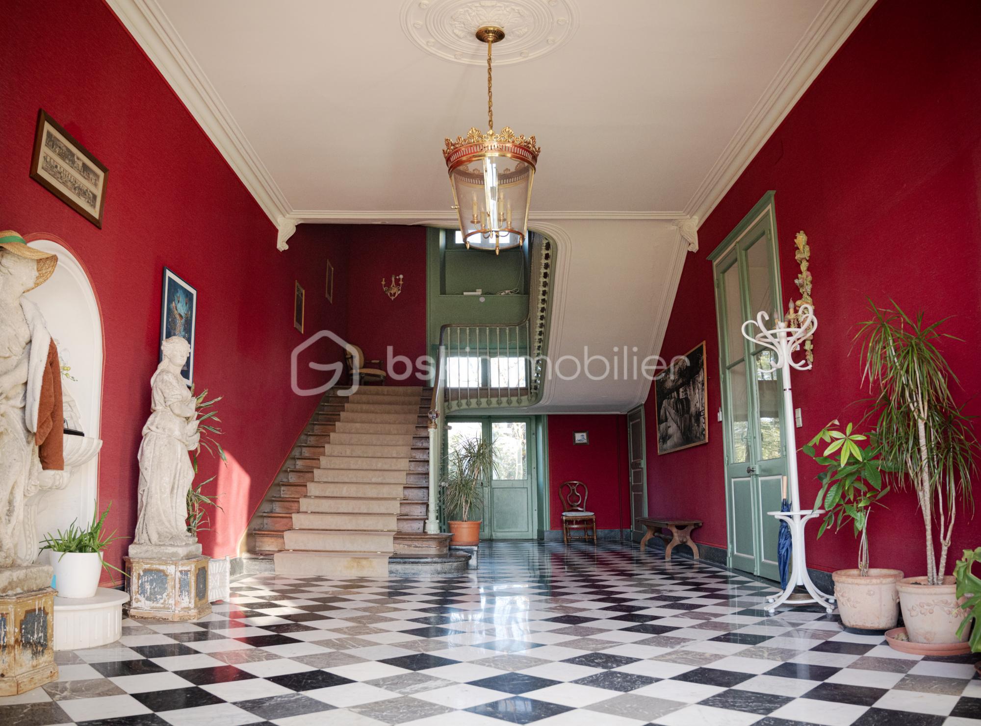 Hall.jpg