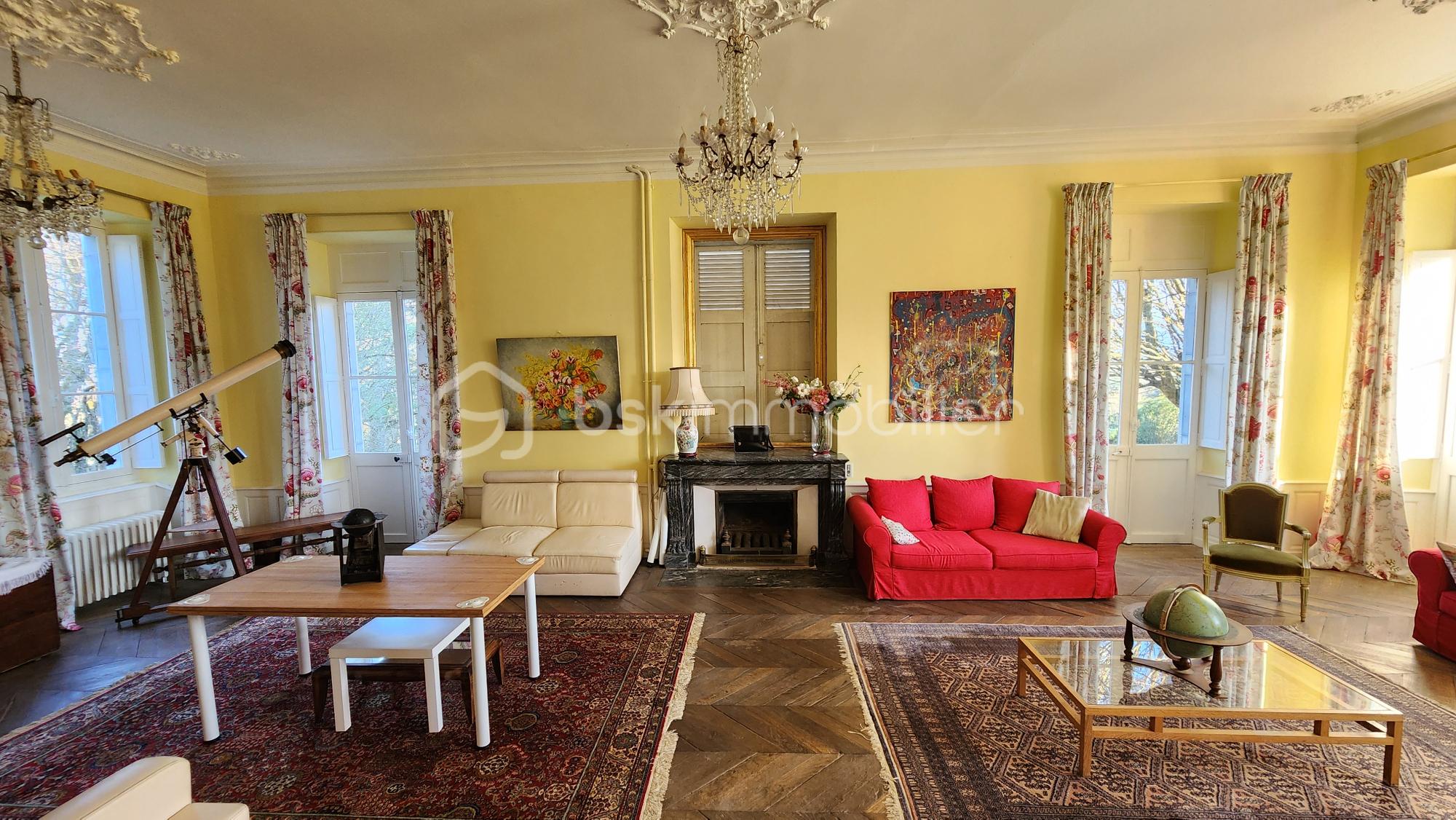 GRAND SALON.jpg