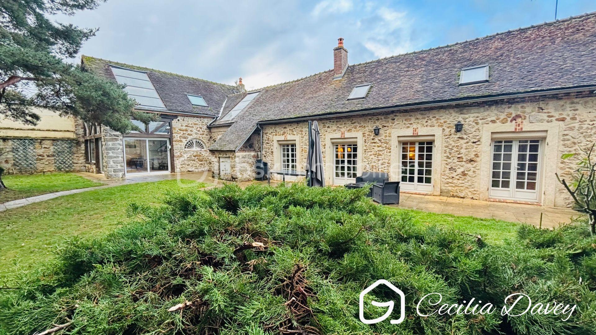 Propriete de 252 m² - 77777.jpg