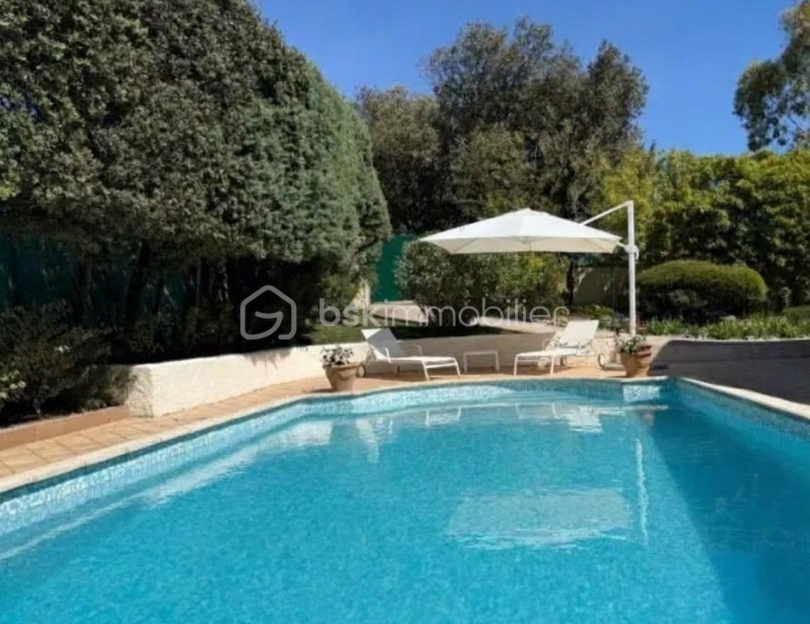 Maison 6 pièces 182 m² · à Saint-Gély-du-Fesc · 182 m² · 720 000 €