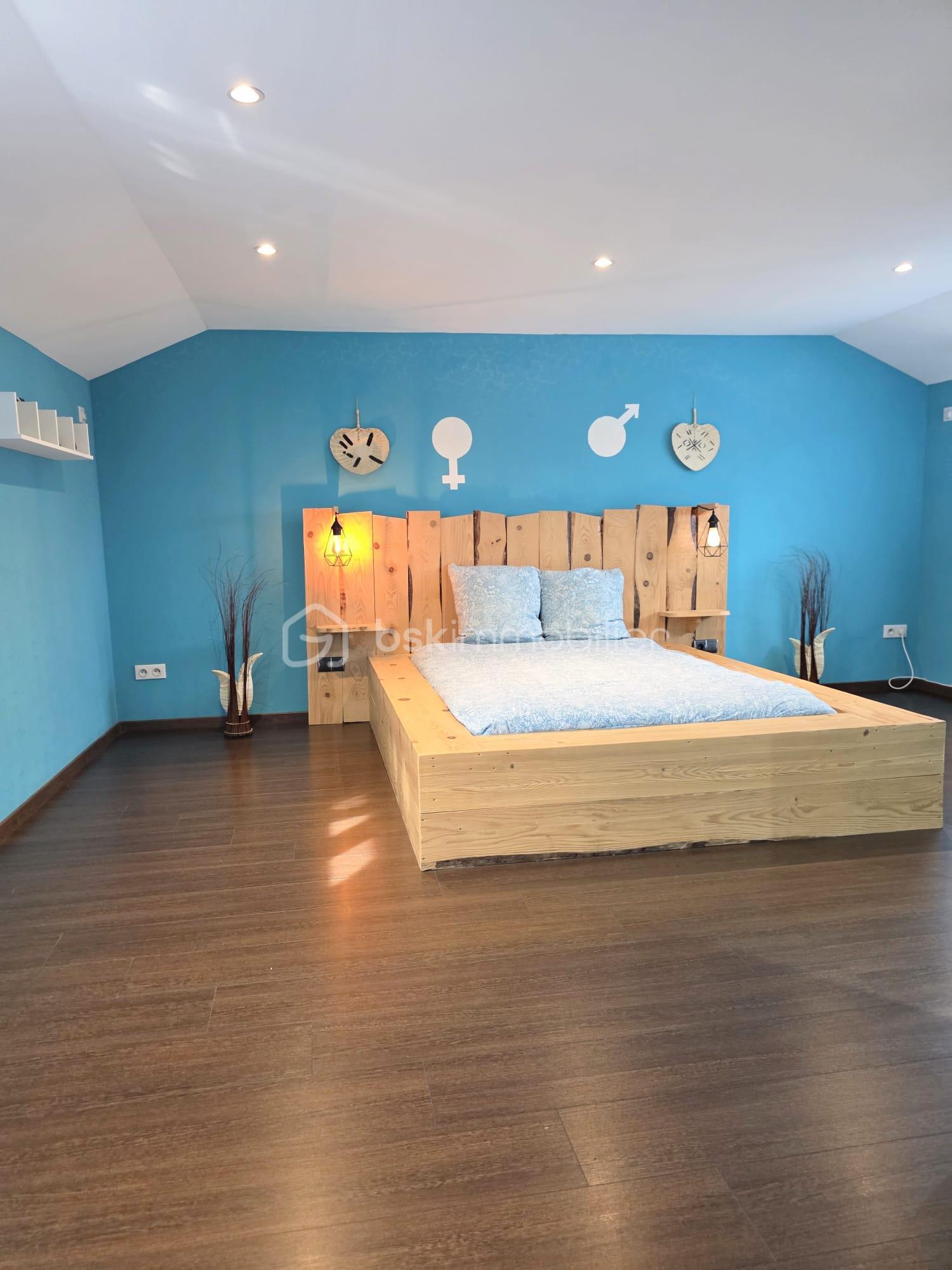 Maison de 272 m² - CHAMBRE BLEUE F4 3.jpg